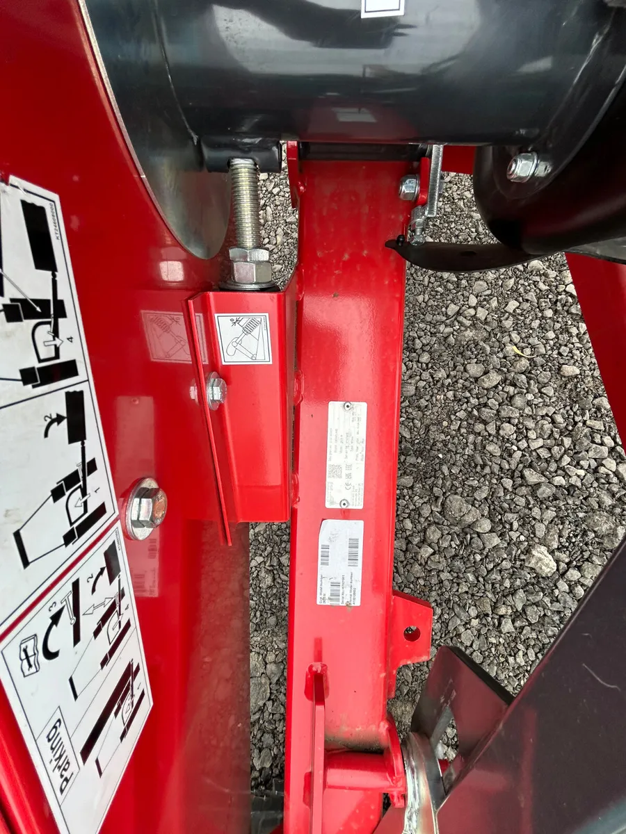 New Kverneland 2628M mower - Image 2