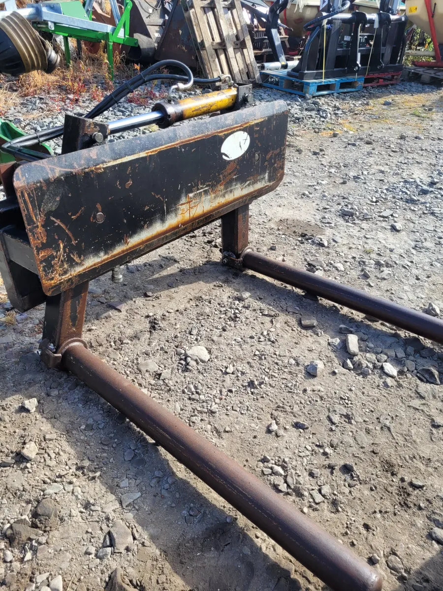 Rossmore Hydraulic Bale Handler - Image 2