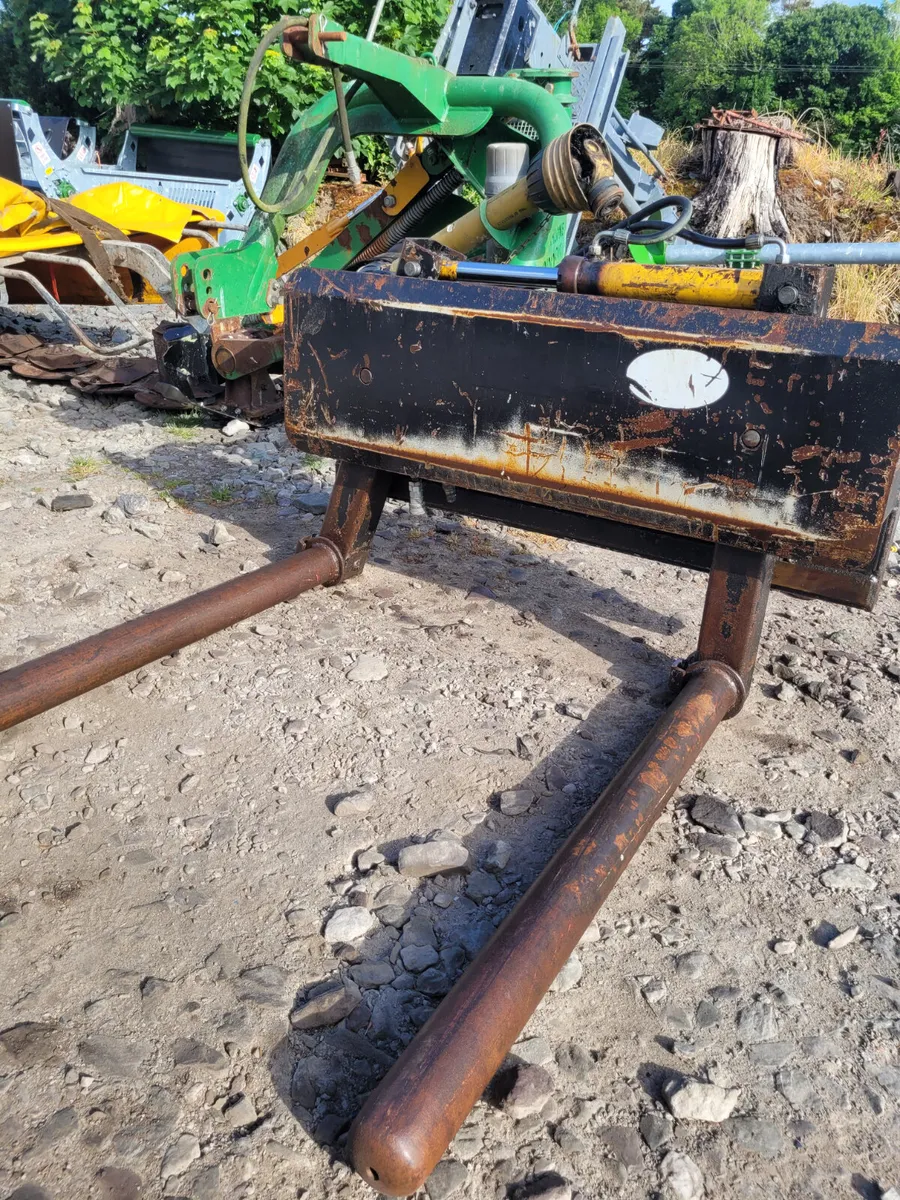 Rossmore Hydraulic Bale Handler - Image 1