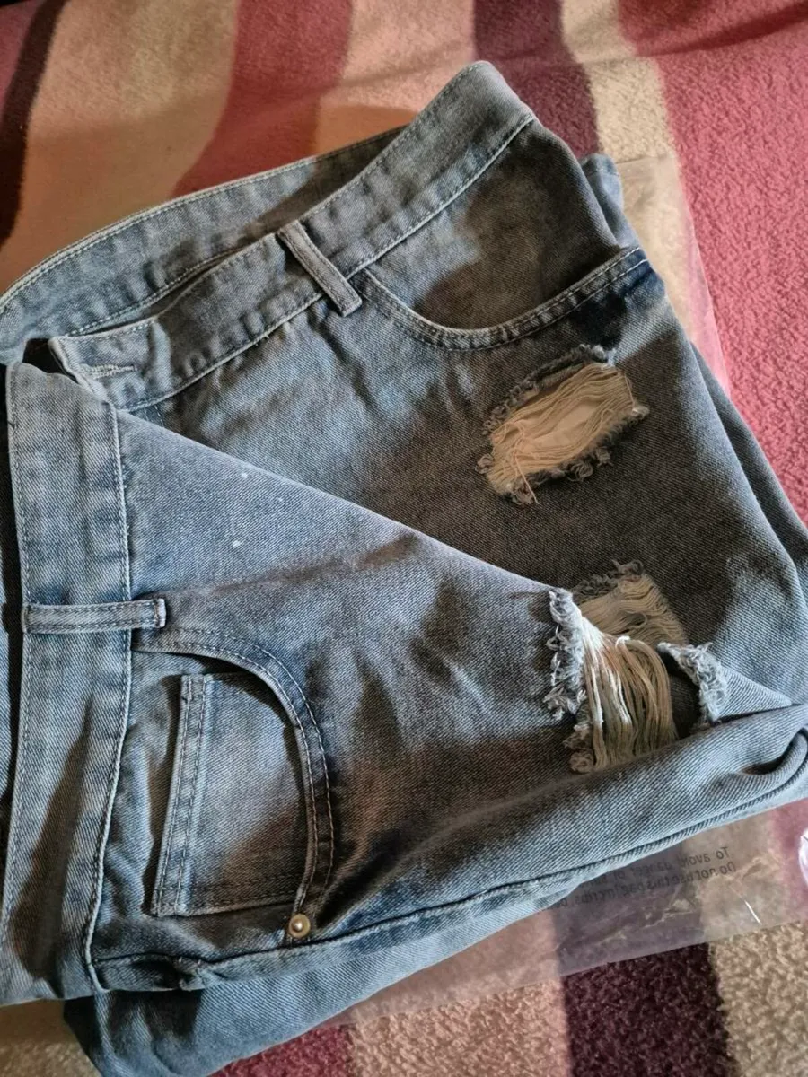 2 NEW  PAIRS OF MENS RIPPEDJEANS - Image 2