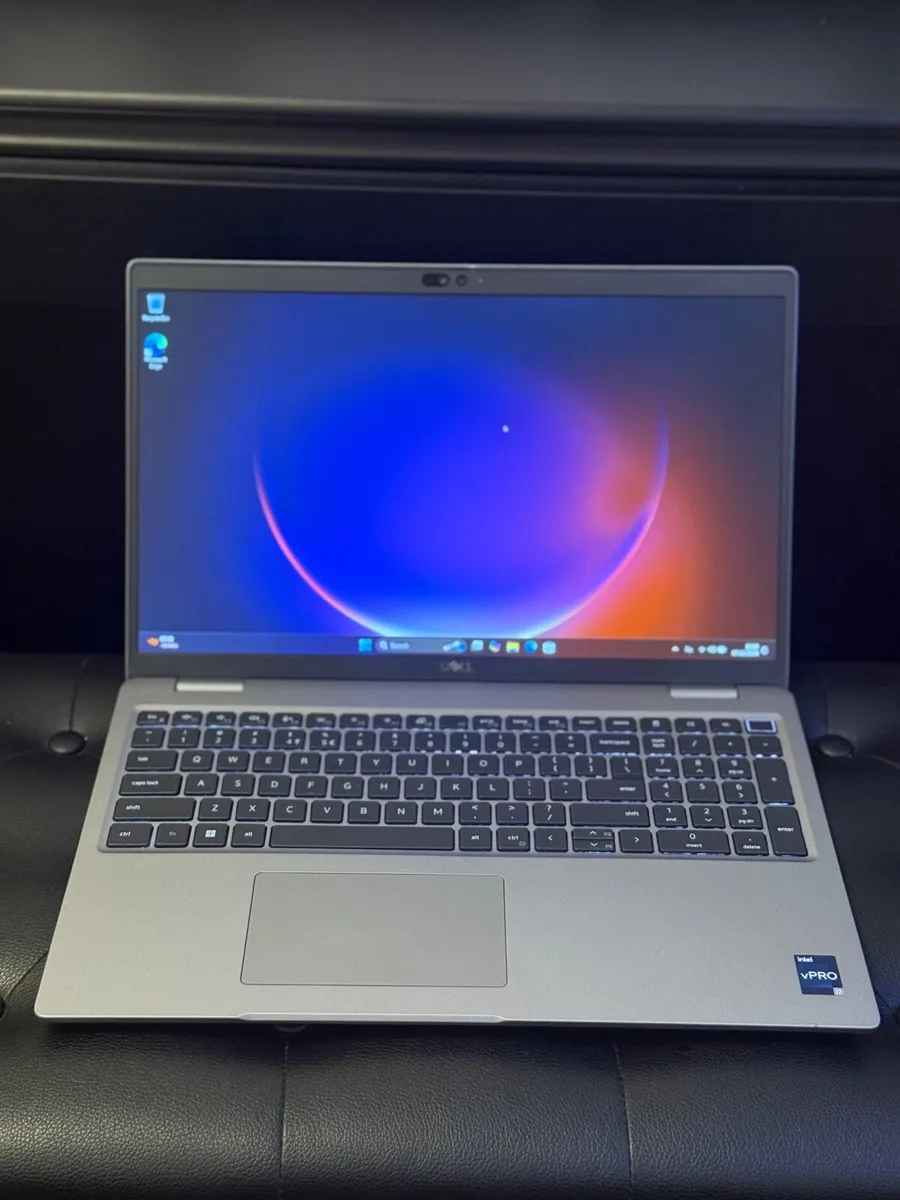 Dell Latitude 5540 Laptop i7-13th/16GB/512SSD/FHD - Image 1