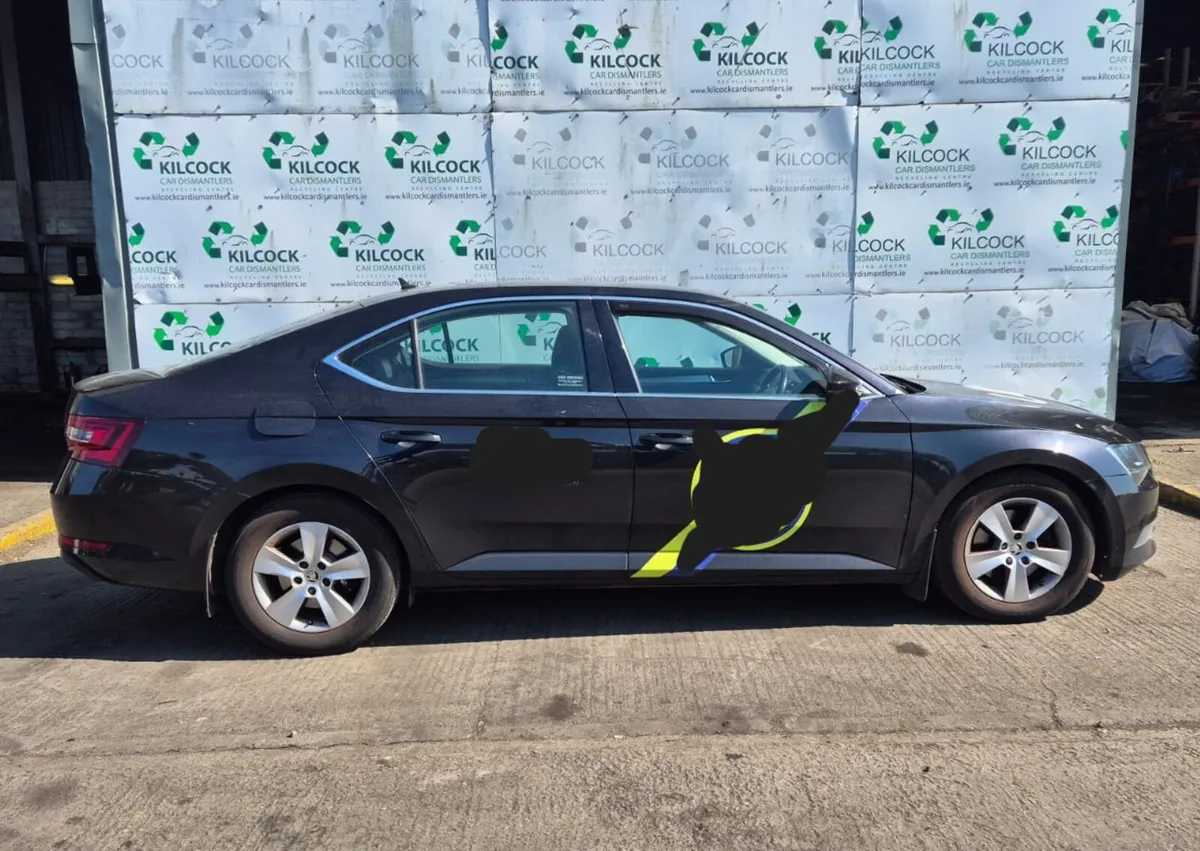 2017 SKODA SUPERB - Image 1