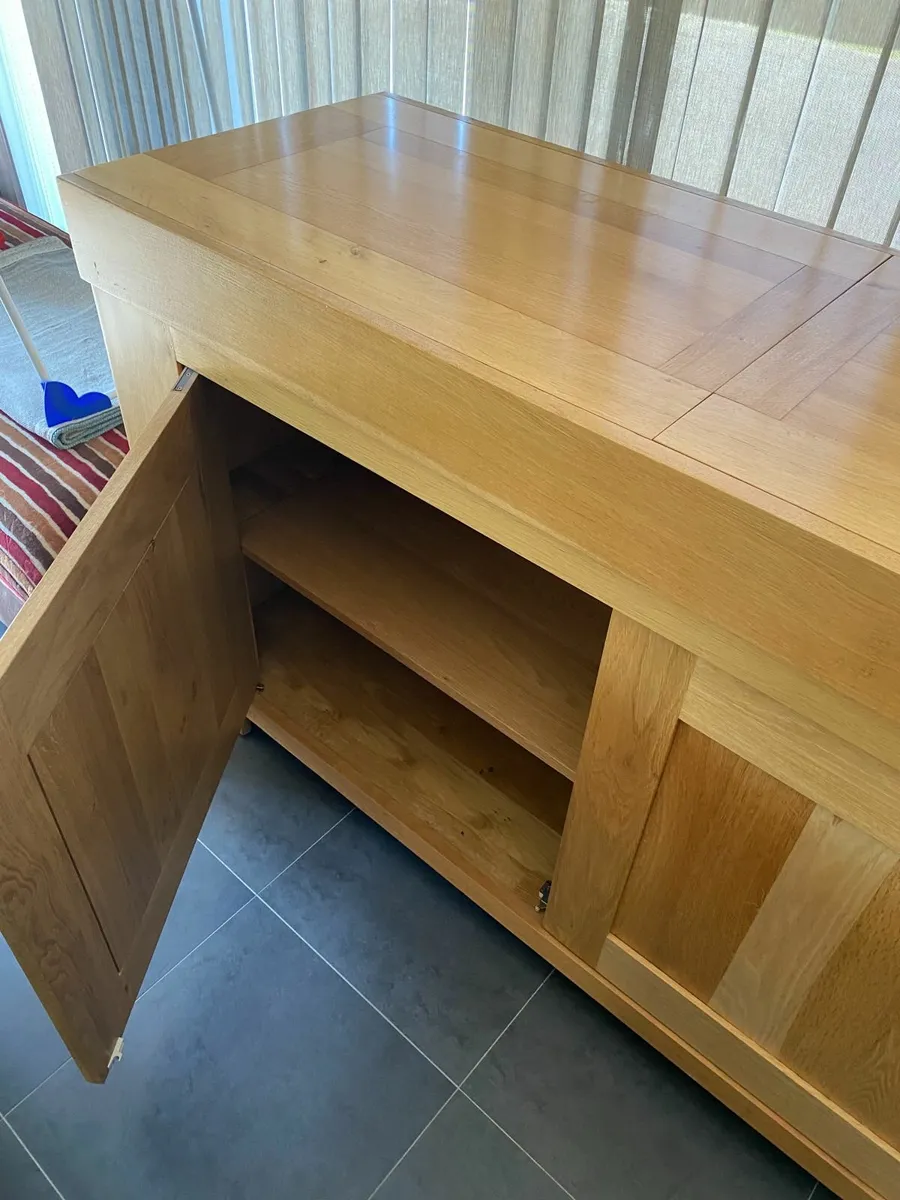 Sideboard - Image 4