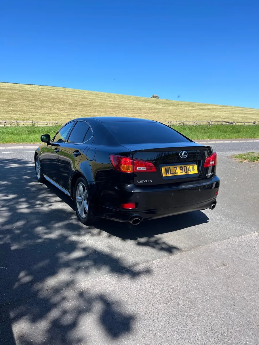 2009 Lexus IS 250 SR - Image 2
