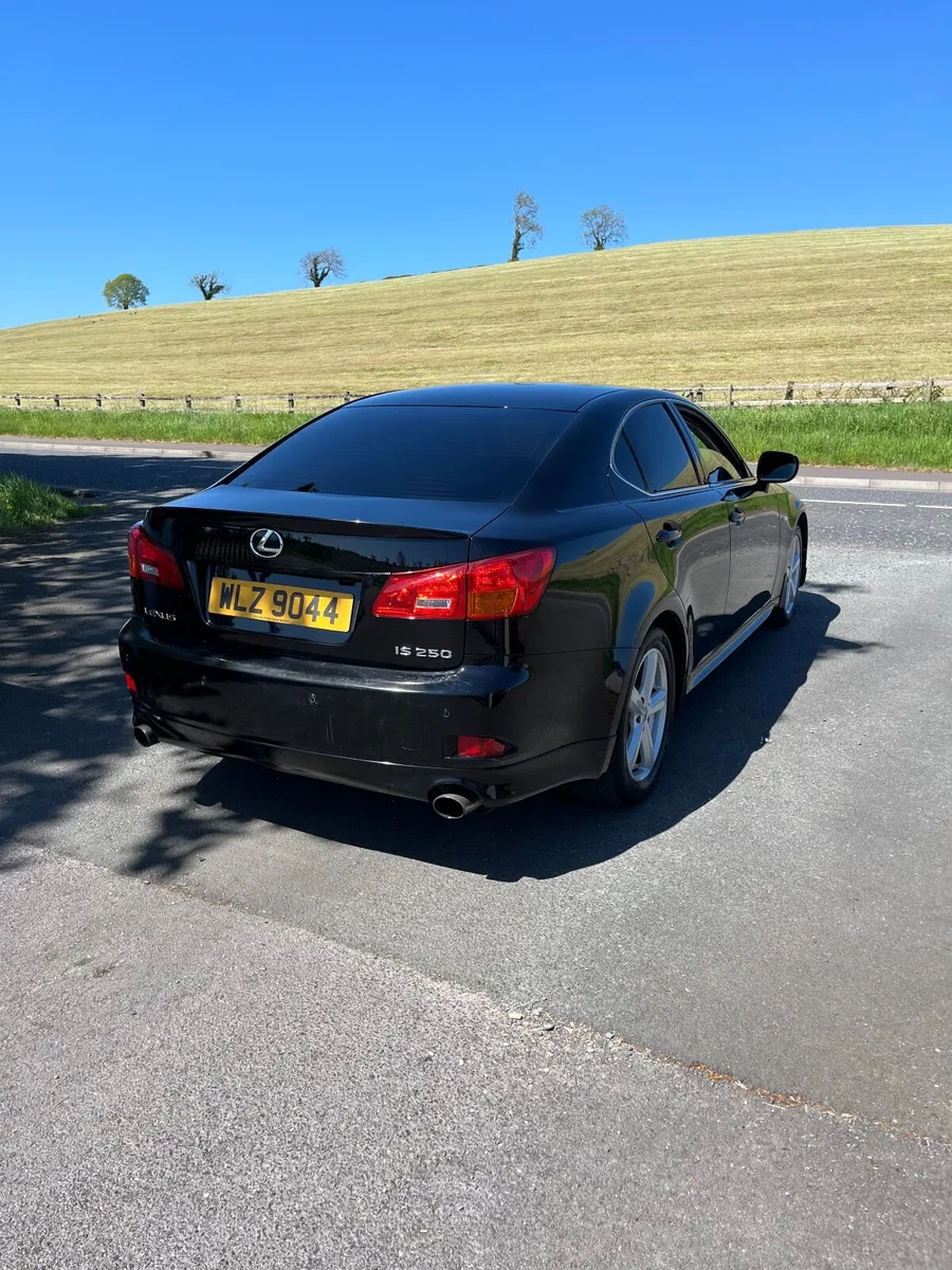 2009 Lexus IS 250 SR - Image 4
