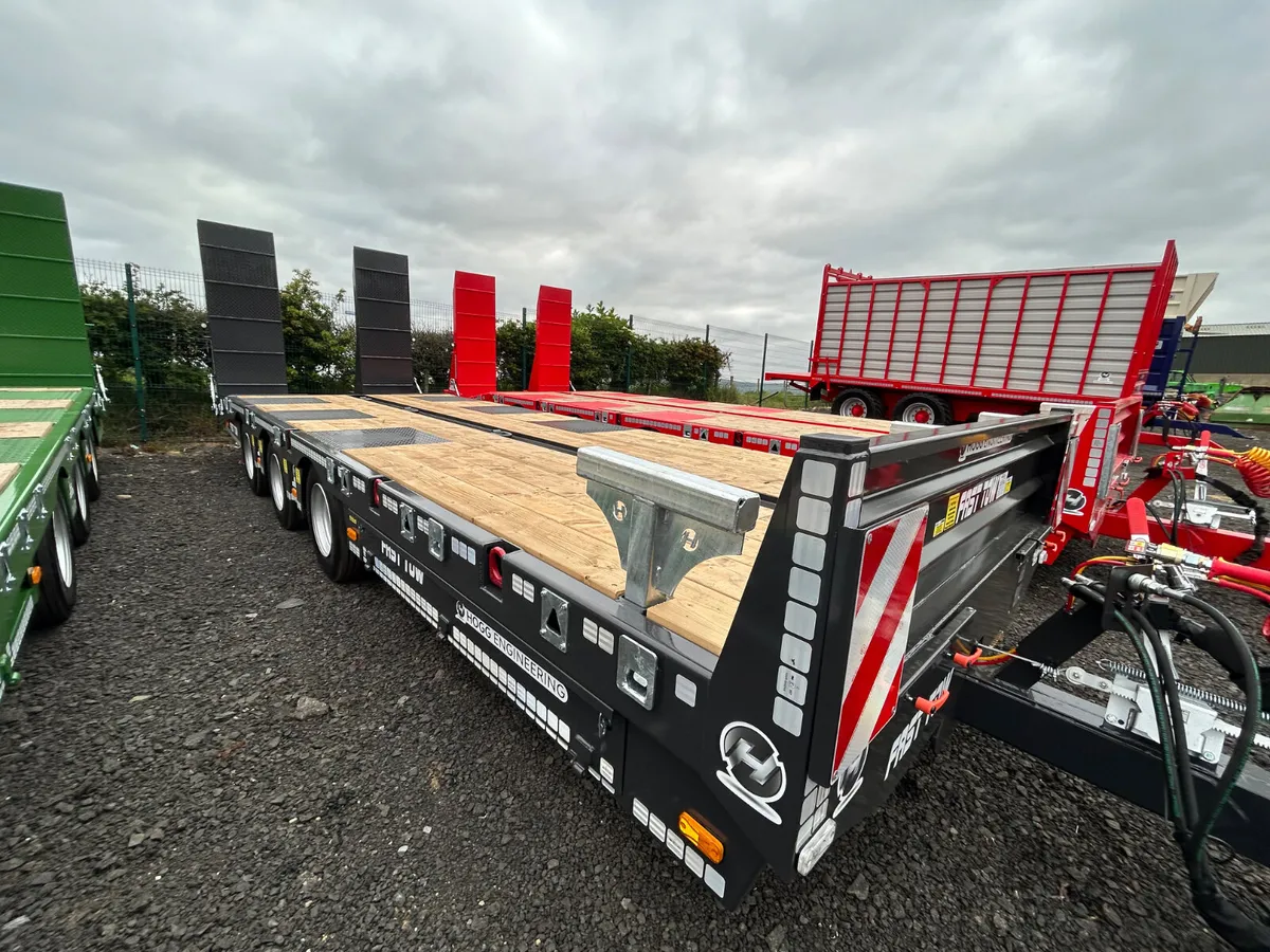 New Hogg 33ton Lowloader - Image 1