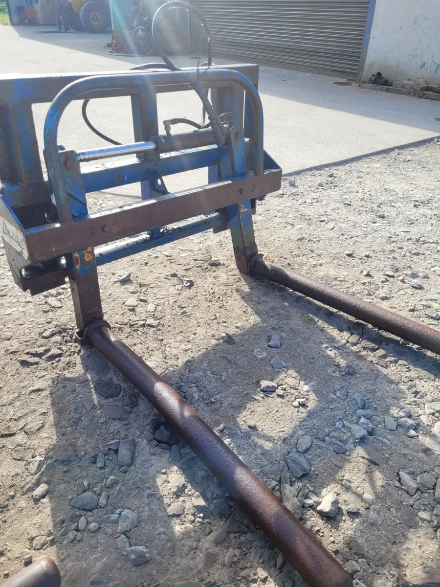 Fleming Hydraulic Bale Handler - Image 1