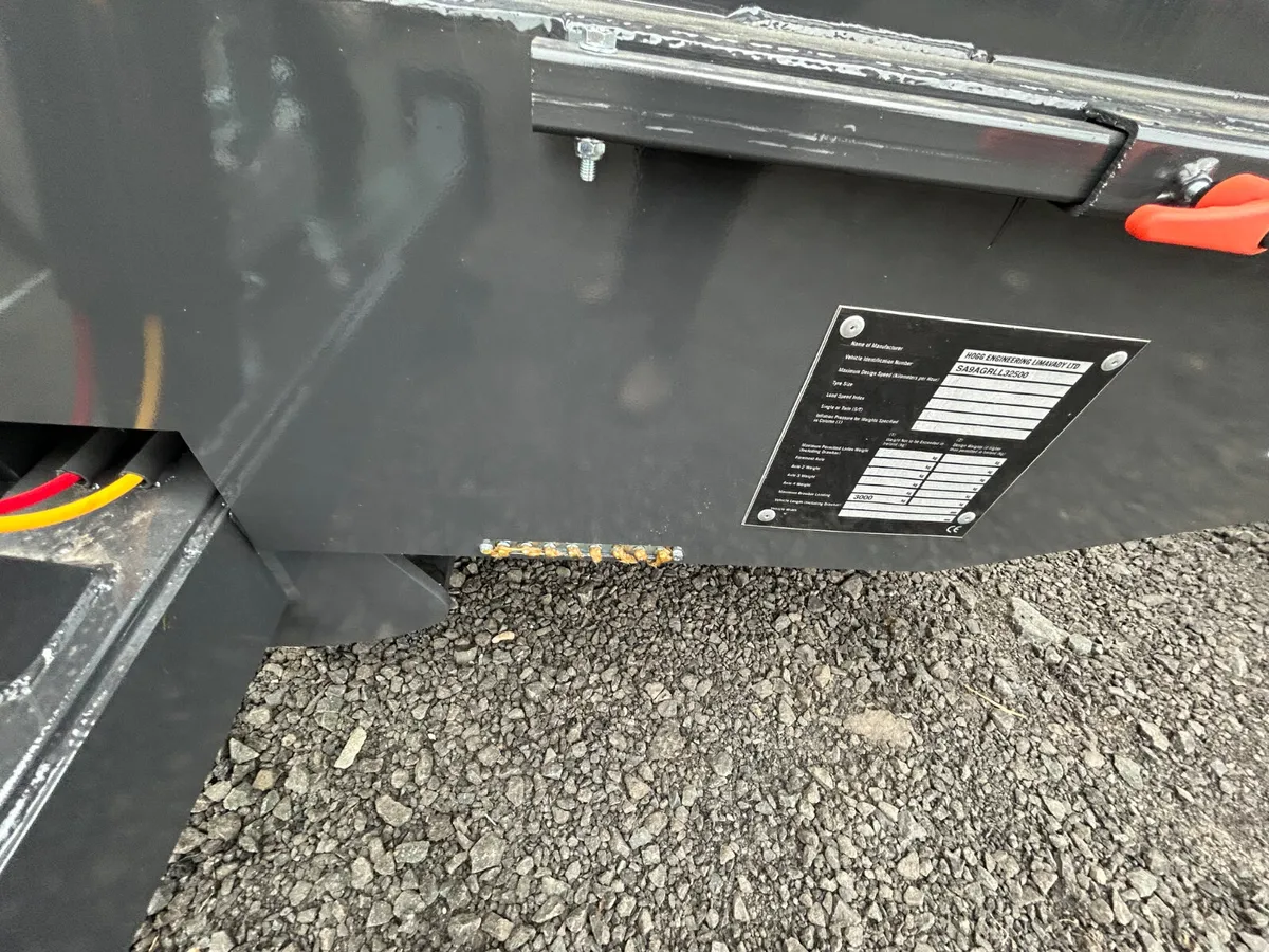 New Hogg 33ton Lowloader - Image 4