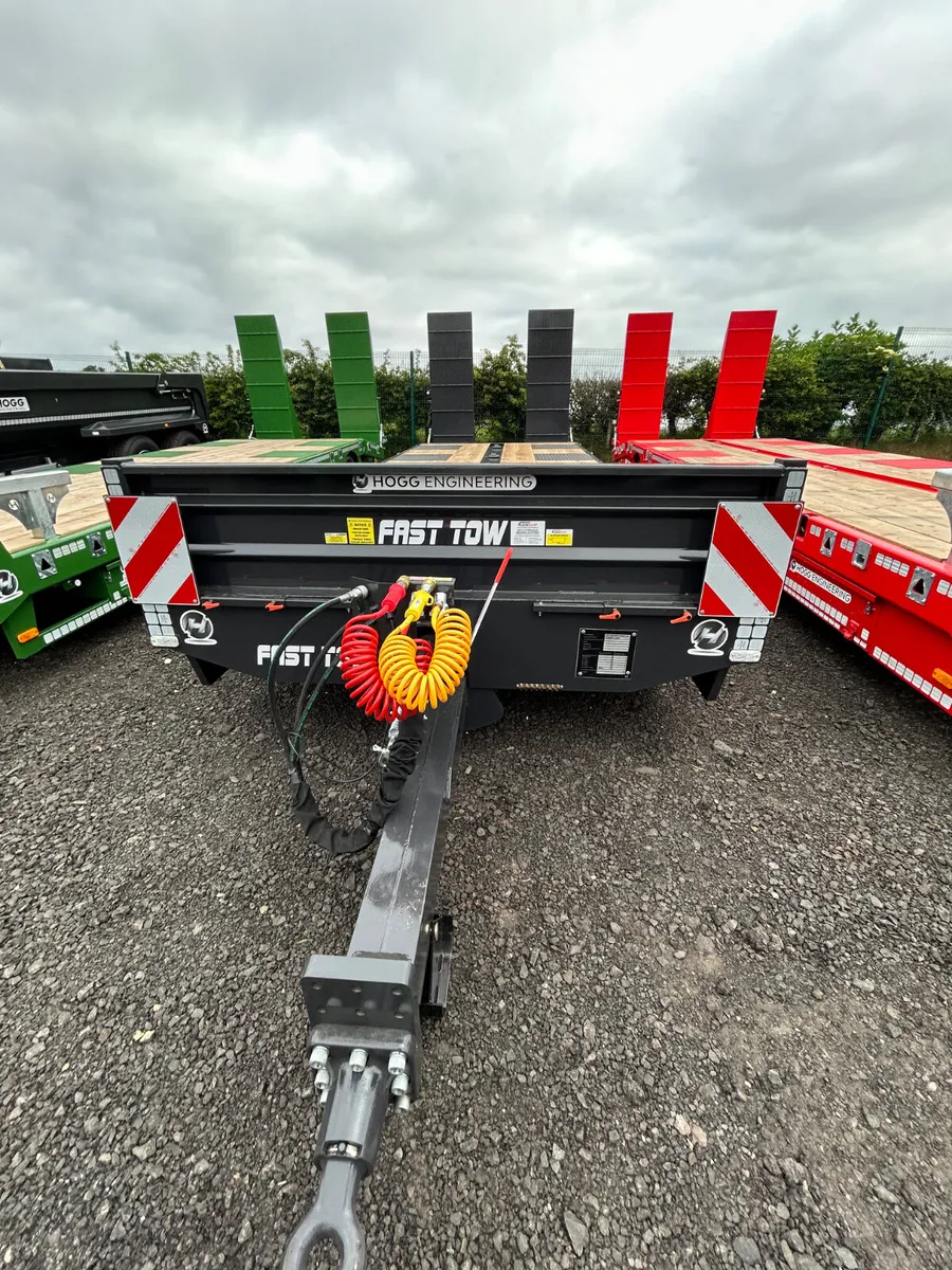 New Hogg 33ton Lowloader - Image 3