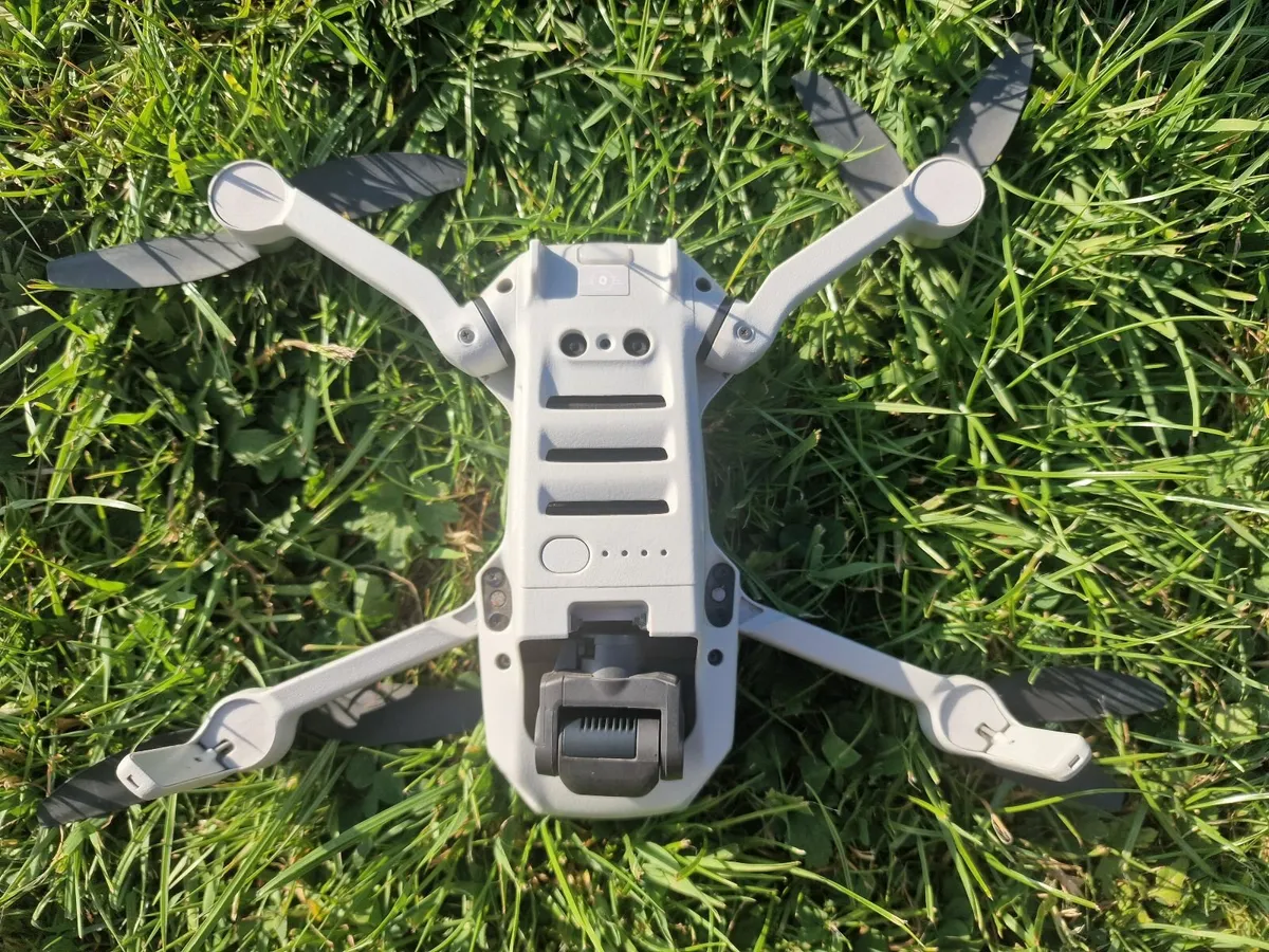 DJI mini SE 2/ 4k fly more combo+ 3 batteries - Image 1