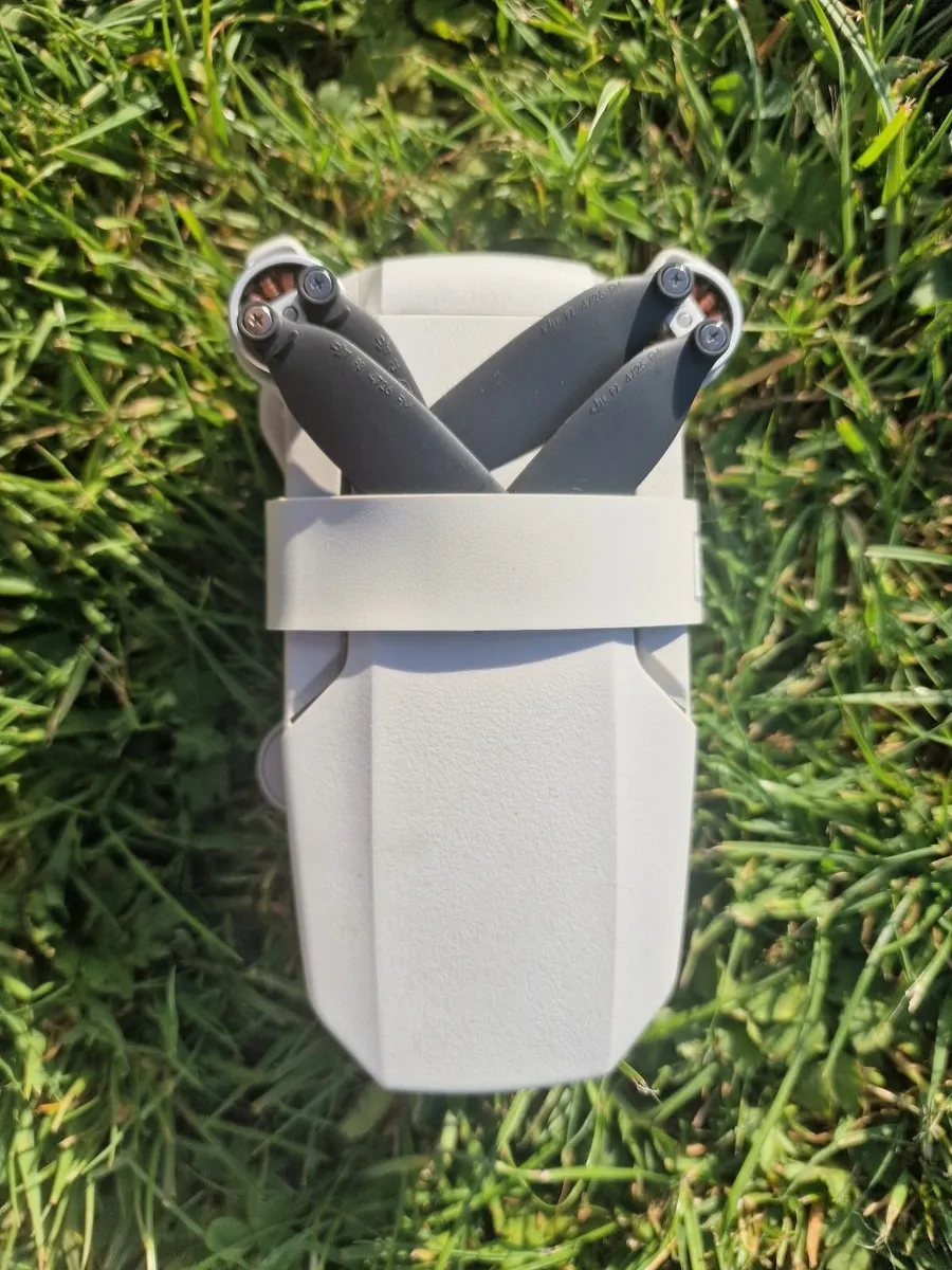 DJI mini SE 2/ 4k fly more combo+ 3 batteries - Image 2