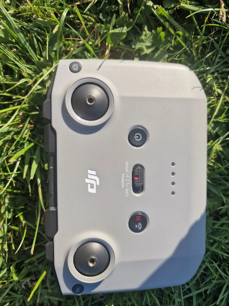 DJI mini SE 2/ 4k fly more combo+ 3 batteries - Image 3