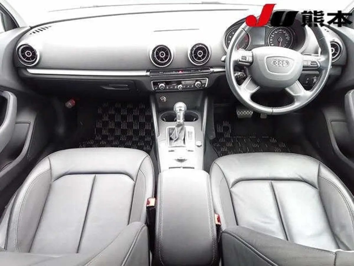 AUDI A3 Sedan 2016 PETROL 1.4L - Image 3