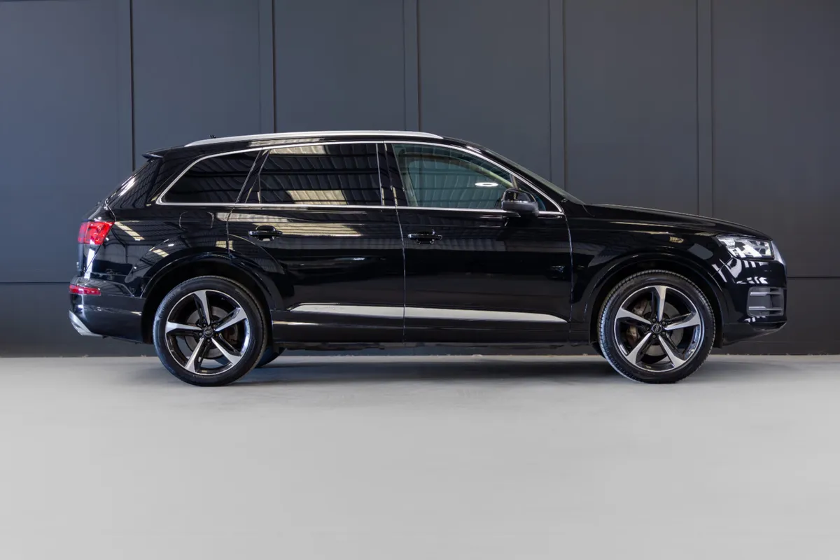 162 Audi Q7 3.0TDI Quattro 5 Seat N1 Crewcab - Image 2