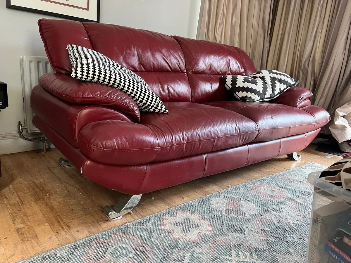 Couch - Image 2