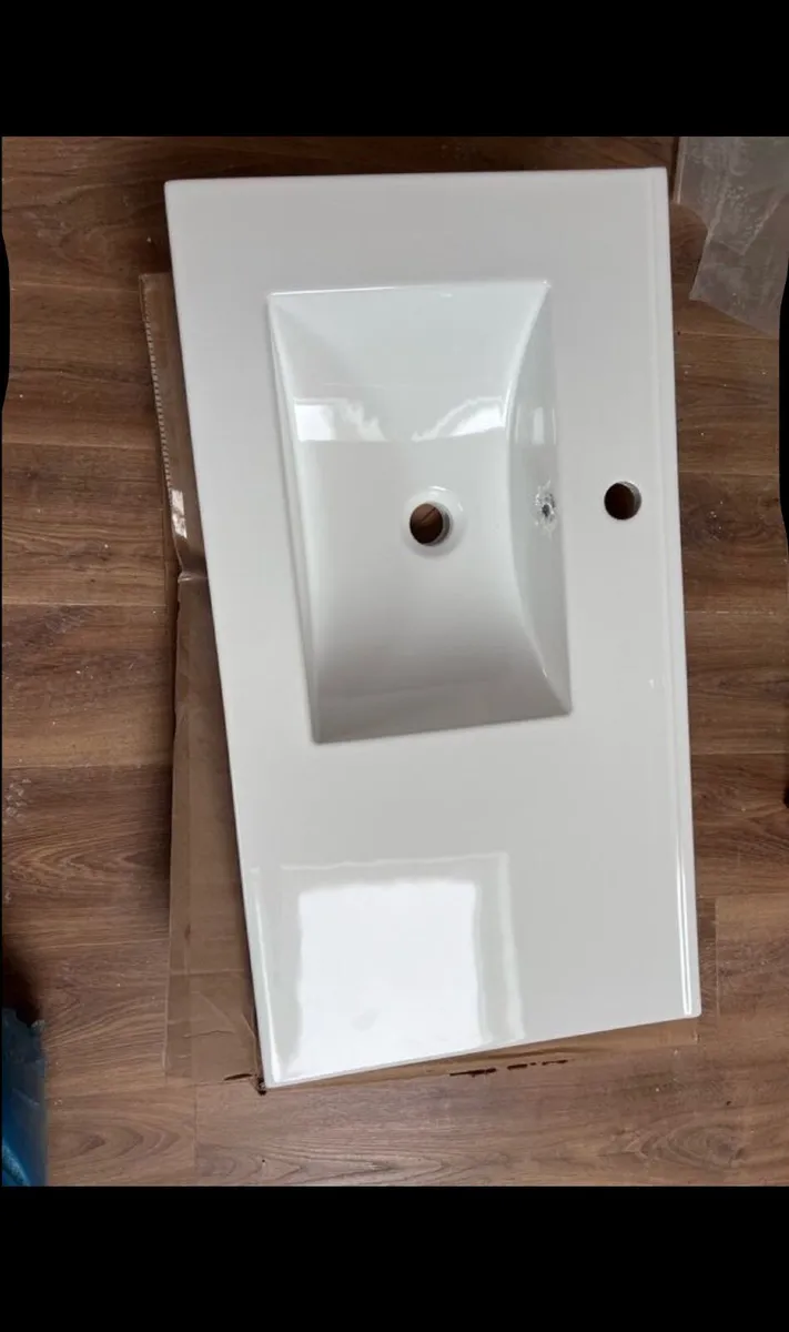 Bathroom Vanity - Image 4