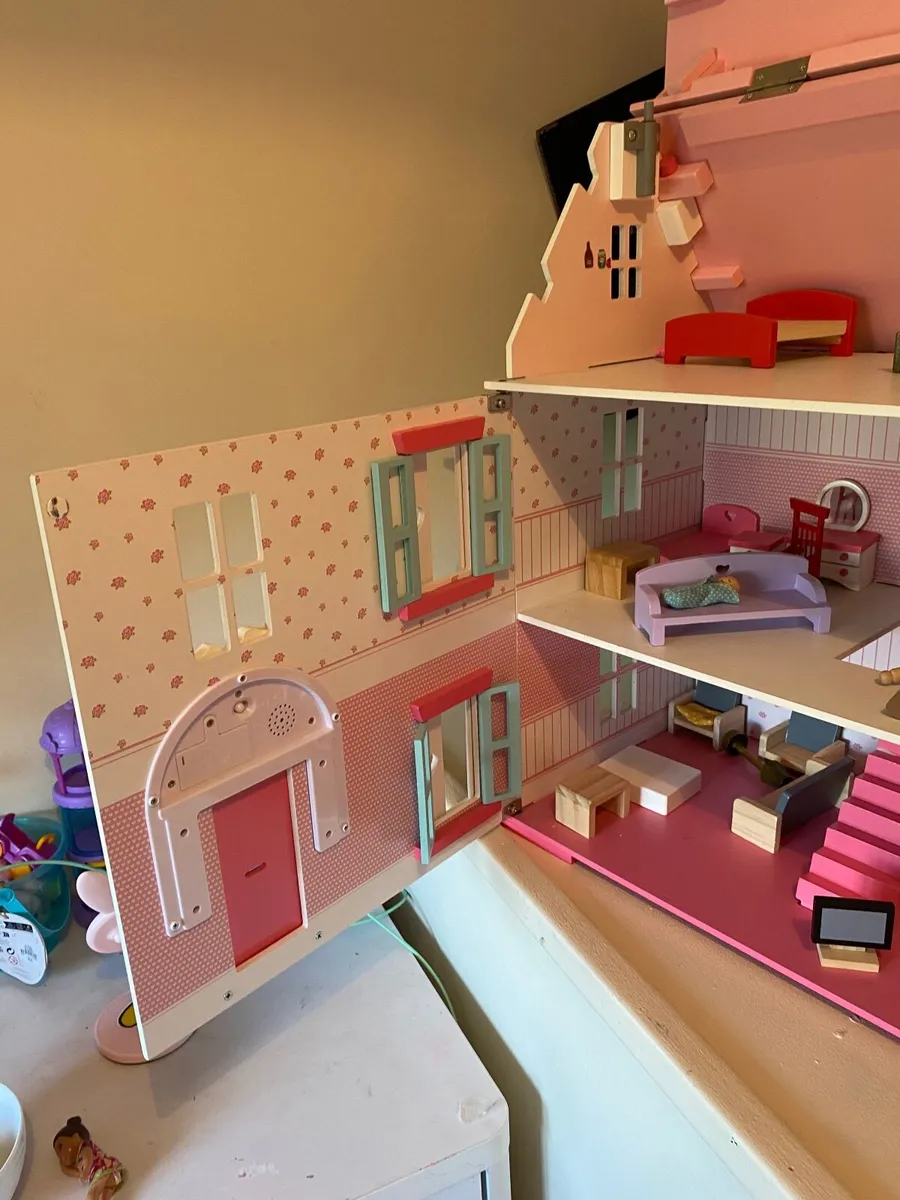 Dolls house - Image 3