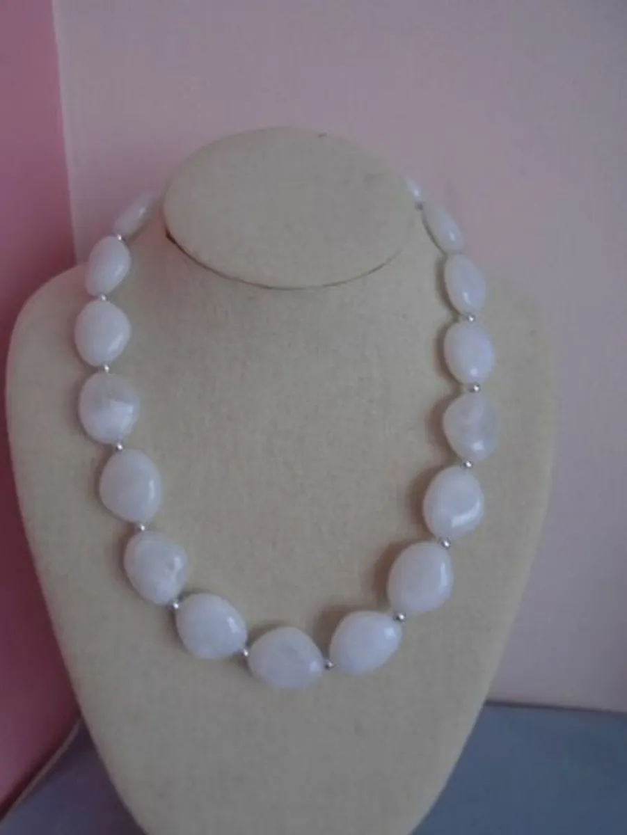 White necklace.Jewellery.Necklace - Image 2