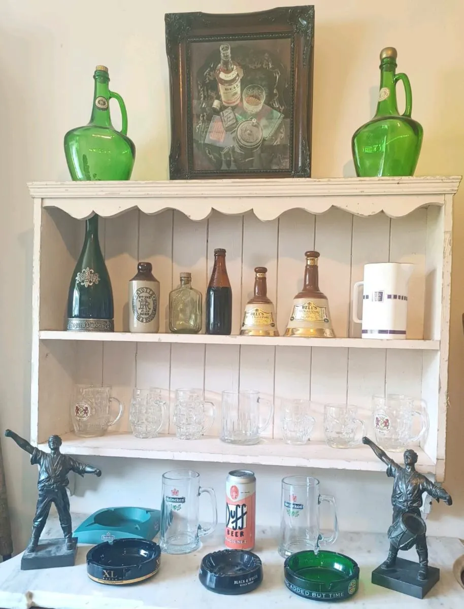 Bar Lot - Image 1