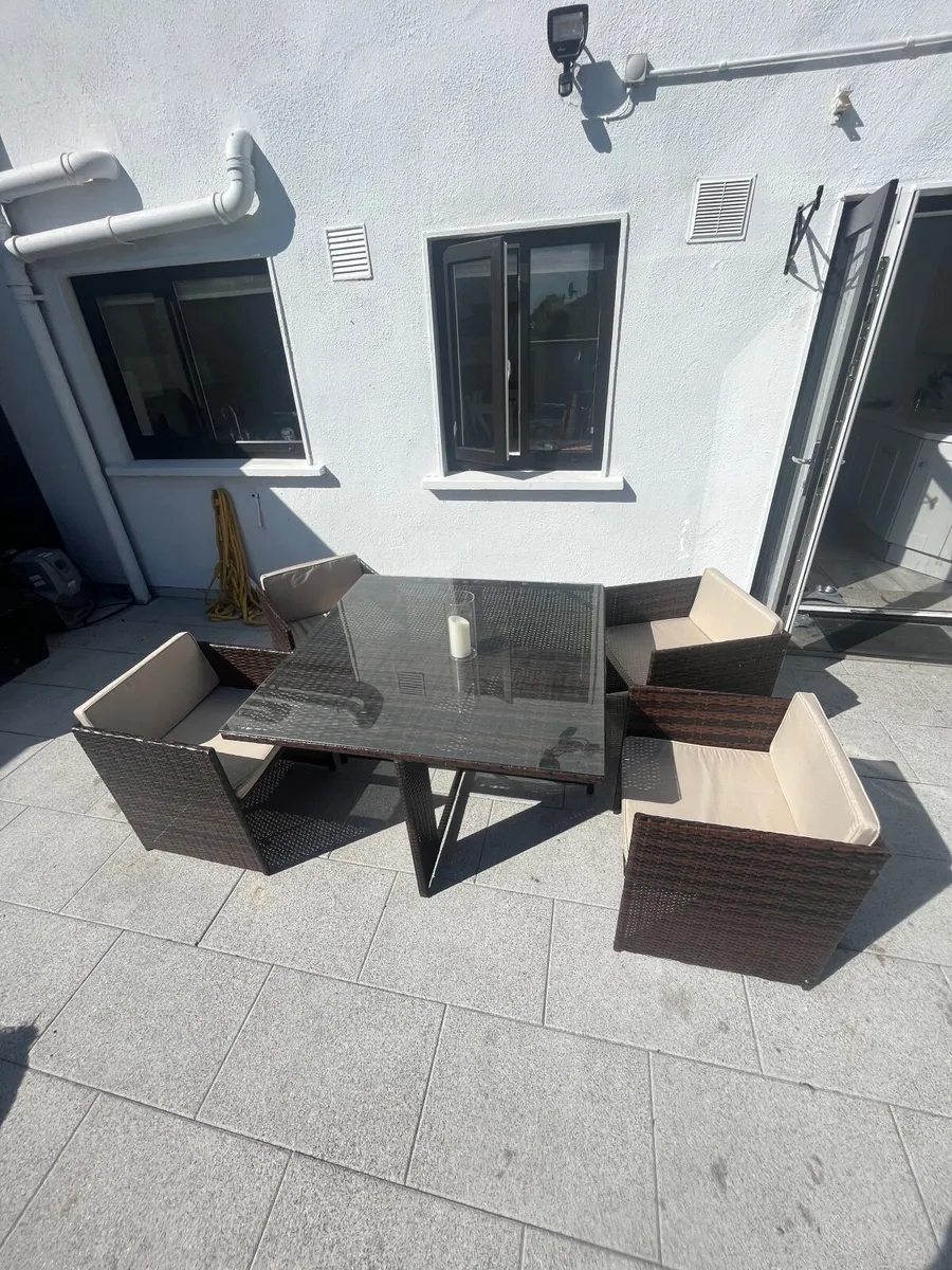 Capri 5 piece rattan cube set - Image 1