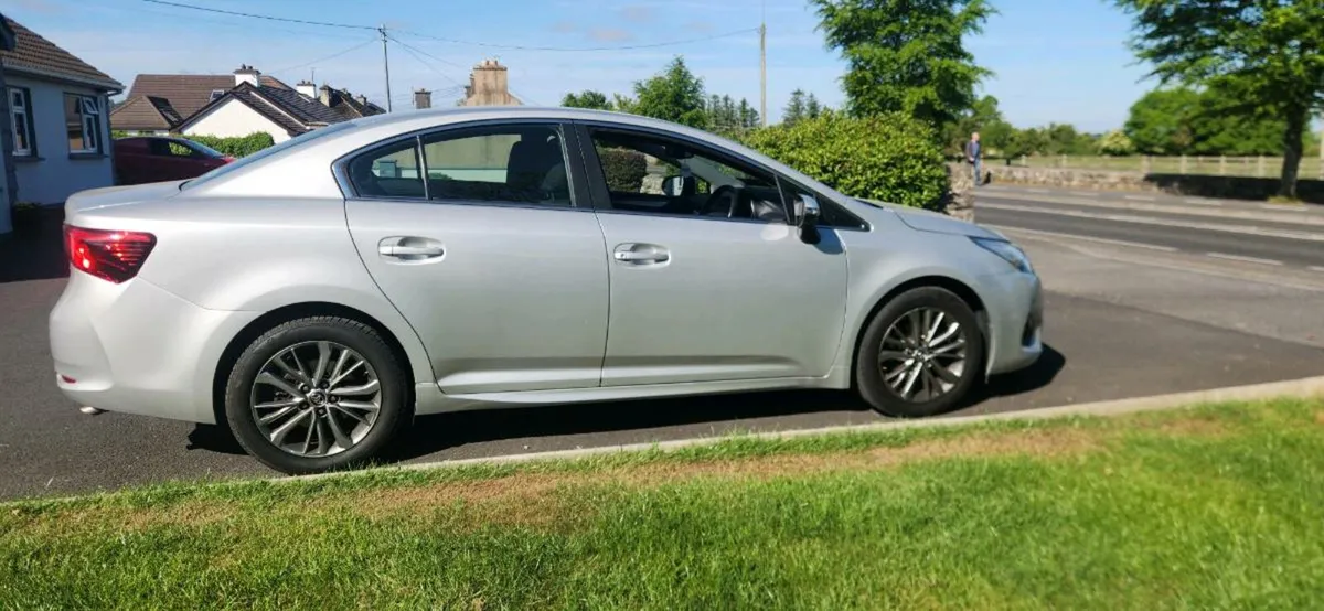 Toyota Avensis NEW NCT 7/27⛽️ 61km SALE !! - Image 2