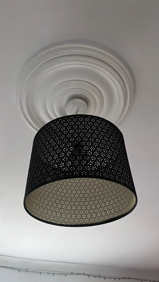 Stylish Lampshades - like NEW - Image 4