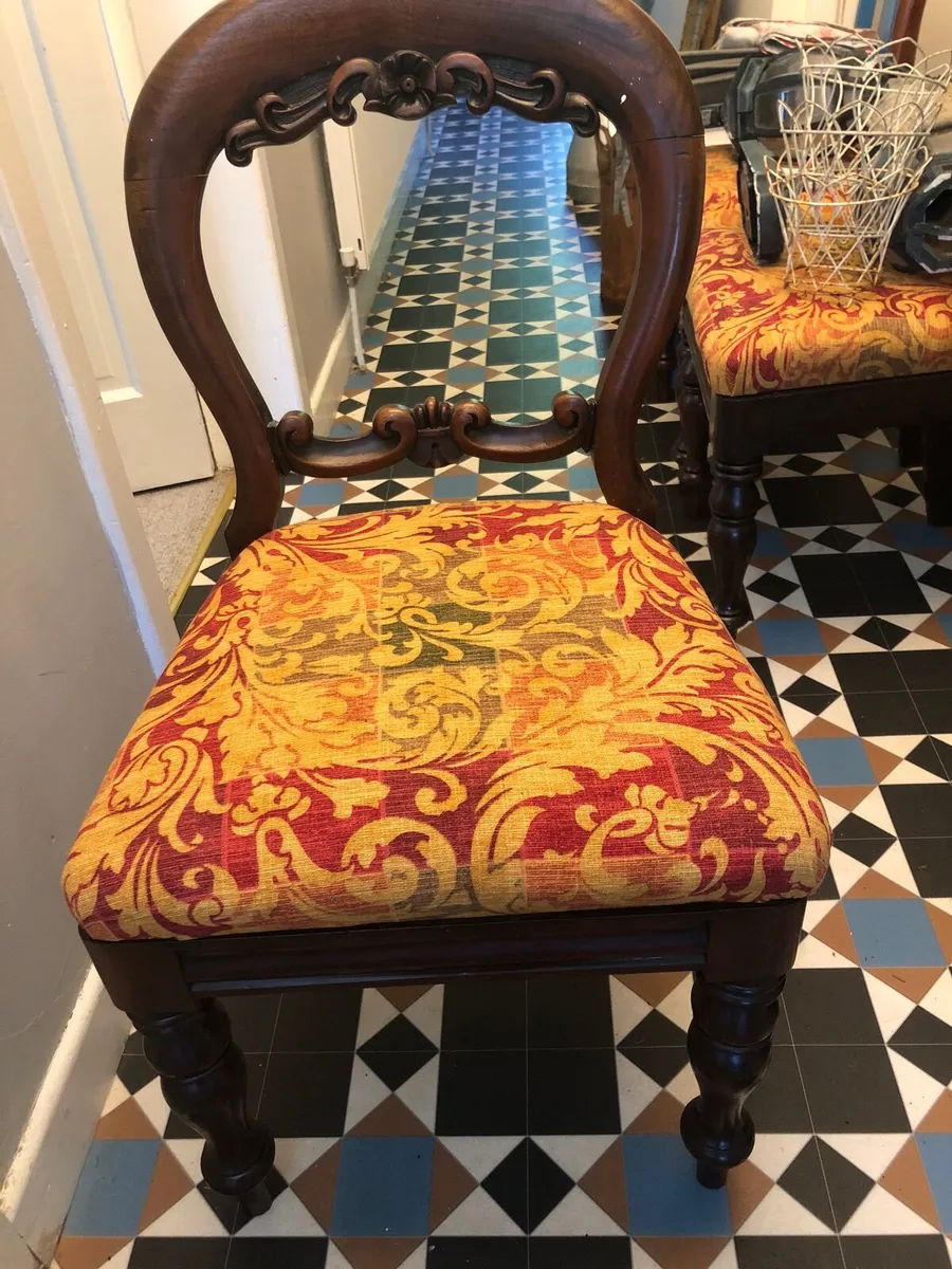 Vintage spoon back dining chairs - Image 3