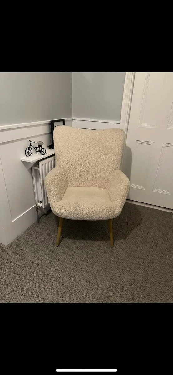 HUNDESTED Armchair HUNDESTED off-white teddy/oak - Image 3