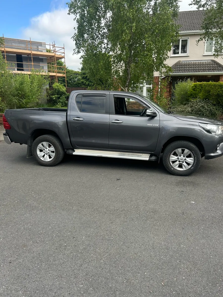 Toyota hilux - Image 2
