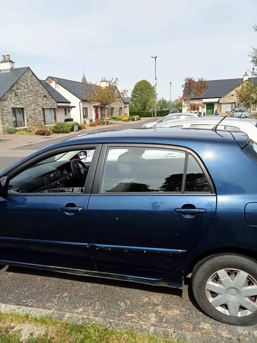 Toyota Corolla 2004 - Image 4