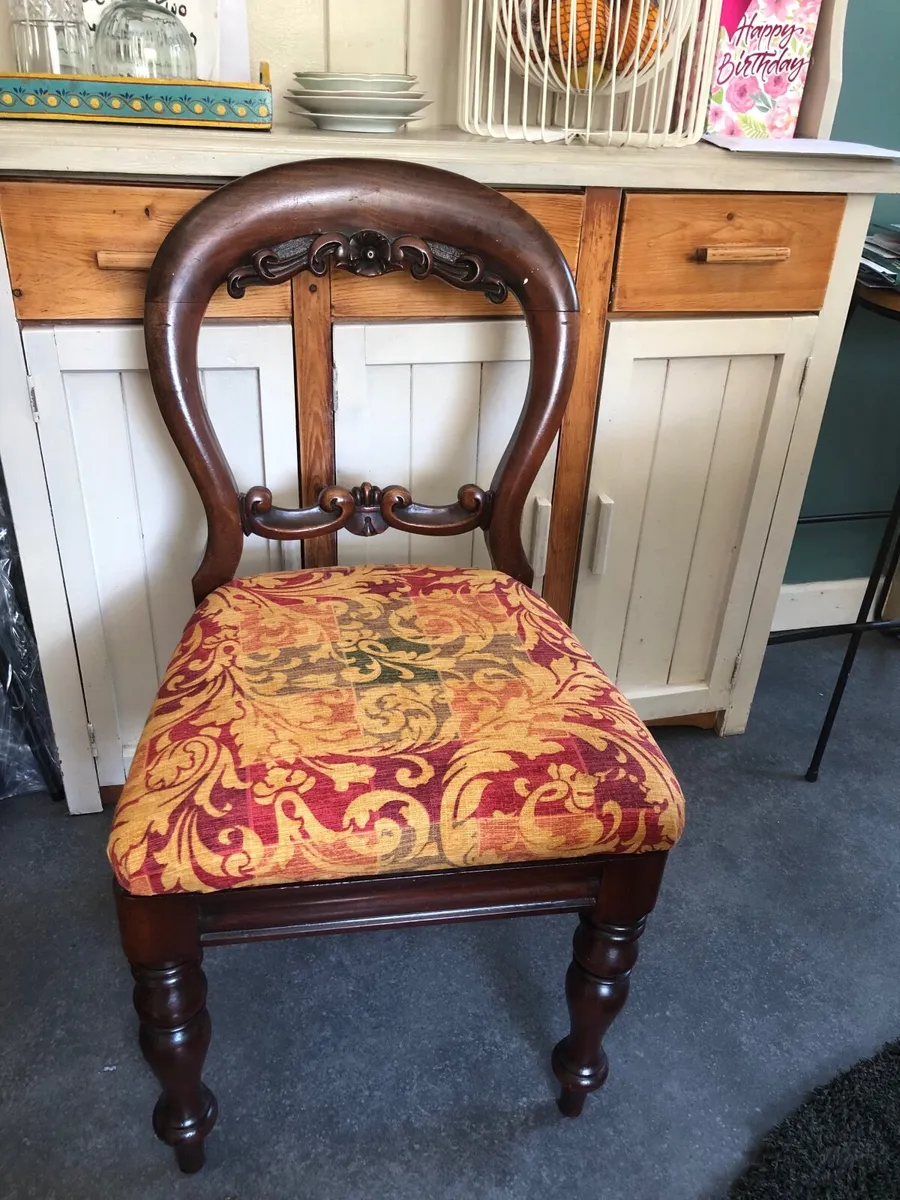 Vintage spoon back dining chairs - Image 1