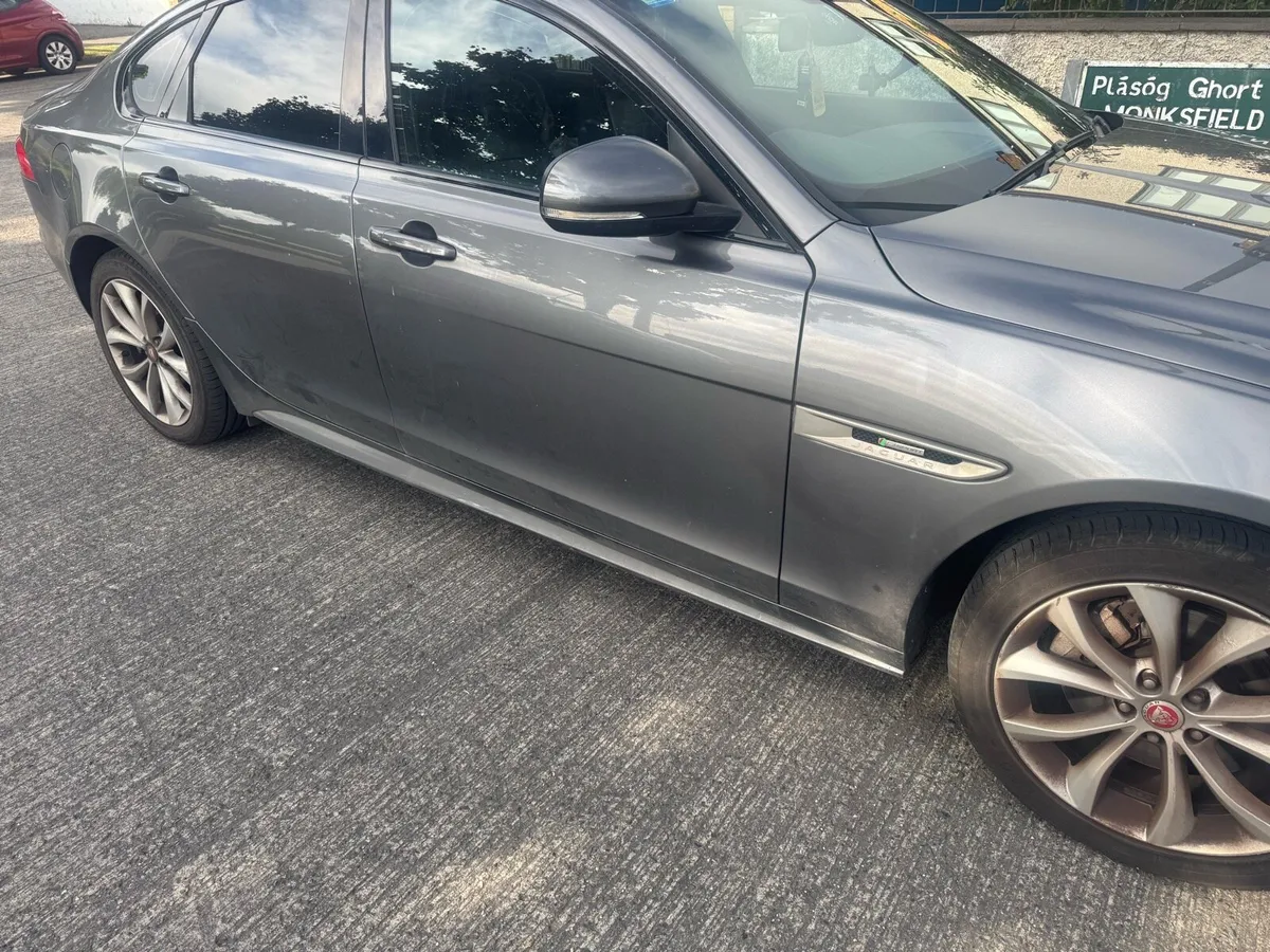 Jaguar XF 2017 - Image 2