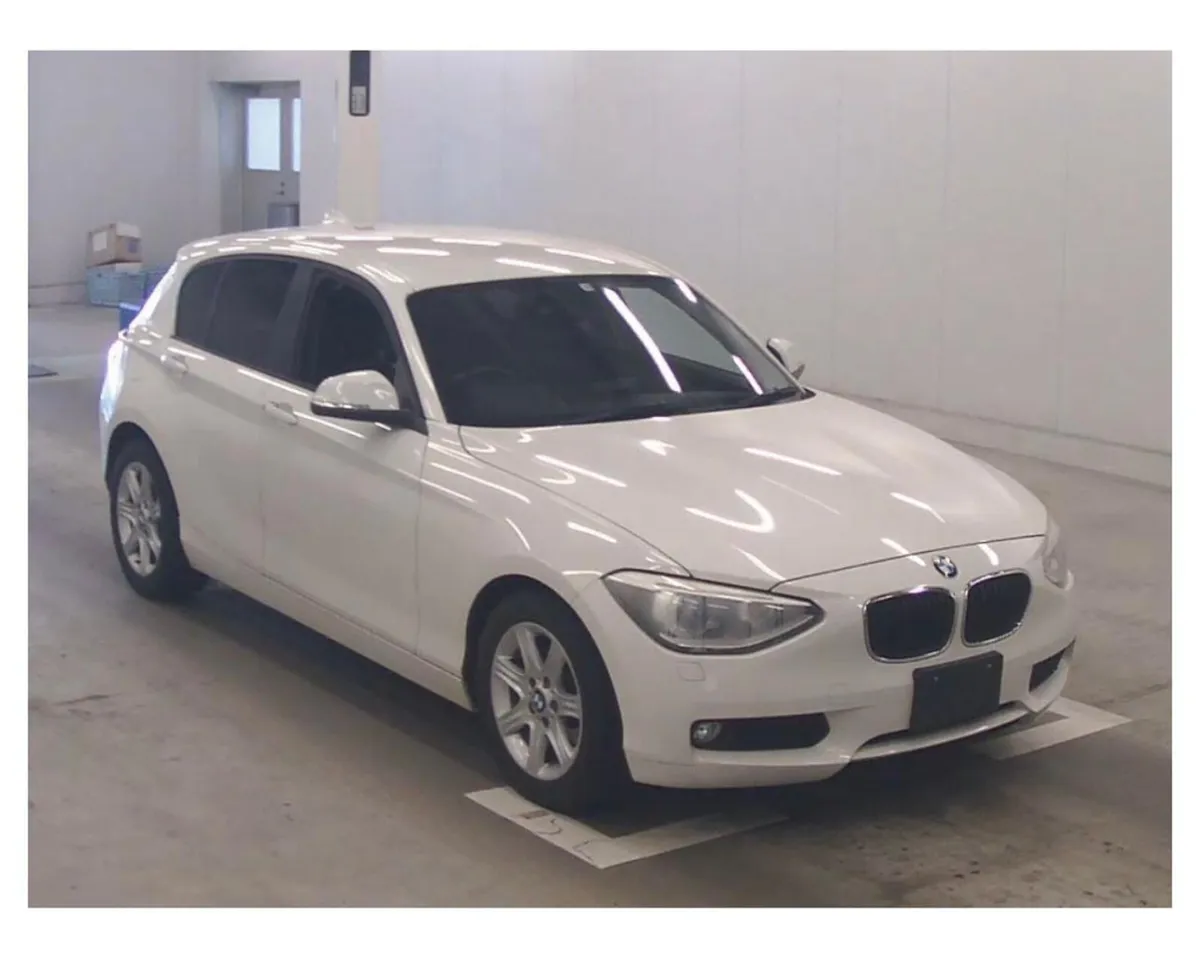 BMW 1 Series 2011 petrol white - Image 1