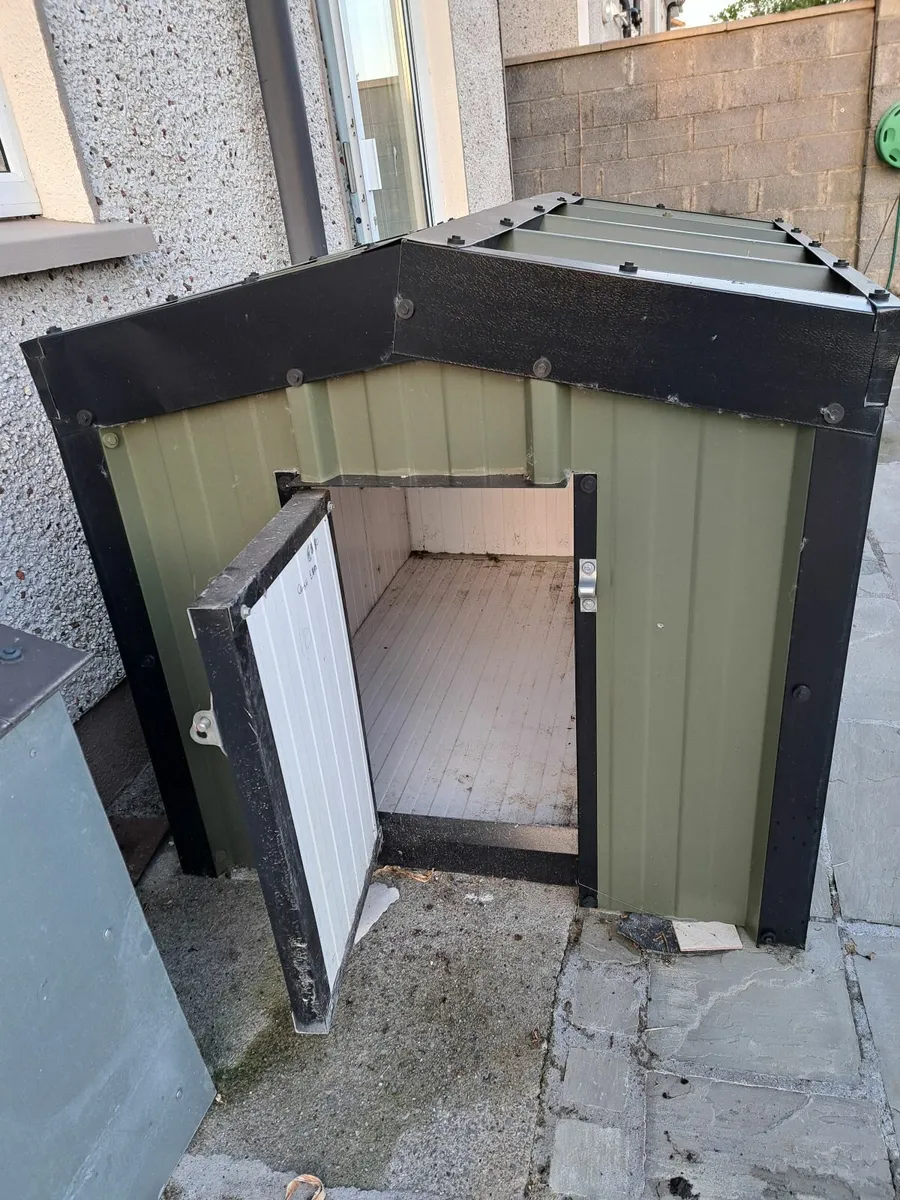 Kennel - Image 1