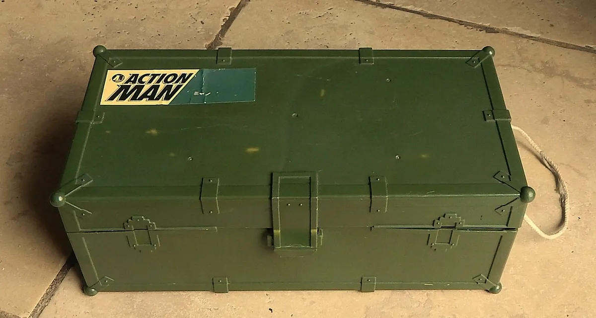 3 Vintage Action Man Figures & Accessories - Image 3