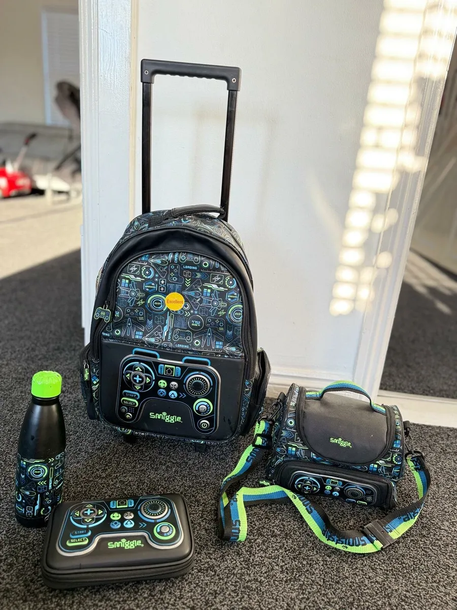 Kids' school bag 🎒 - Image 1