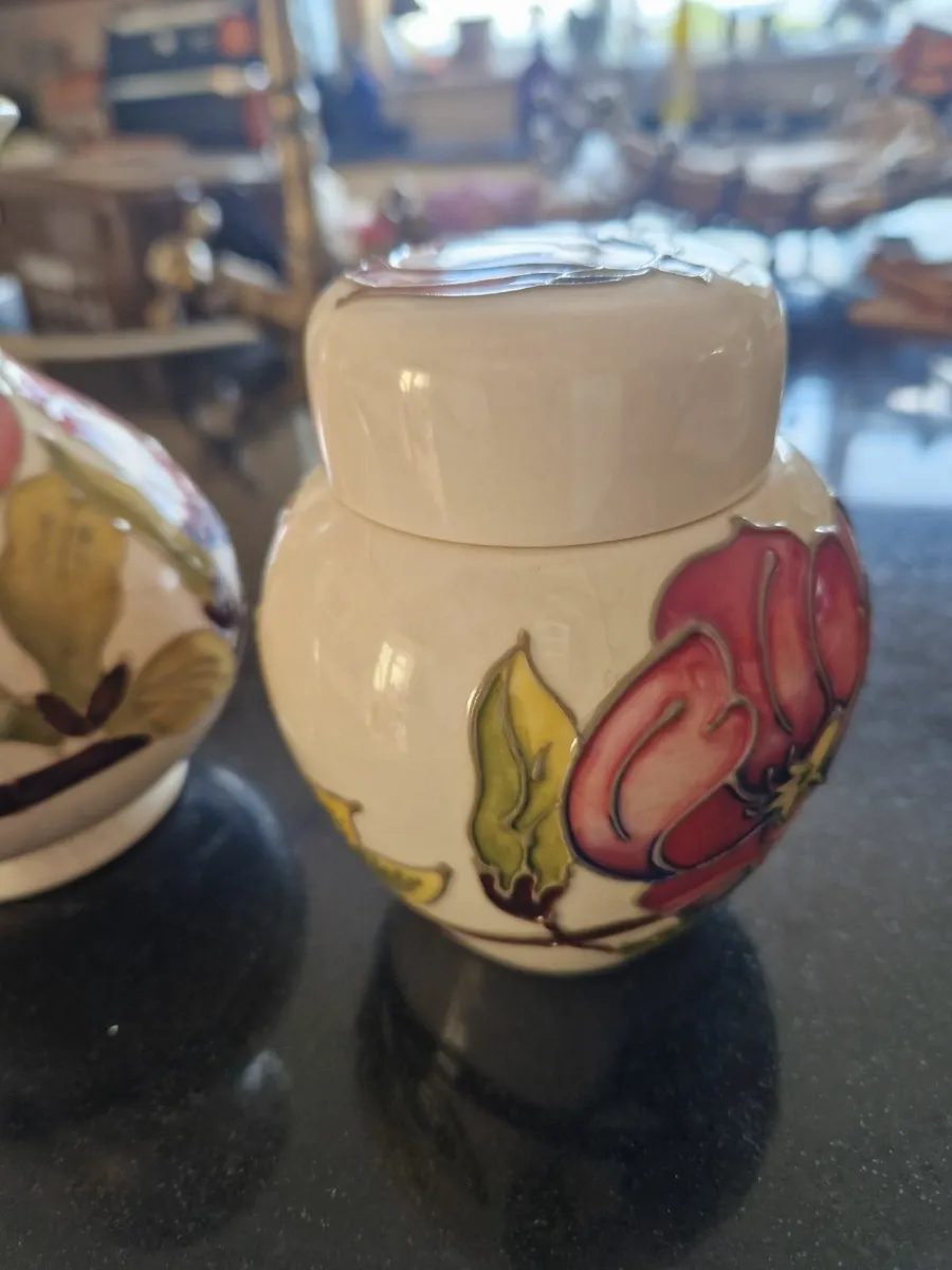 Moorcroft ginger jar - Image 4