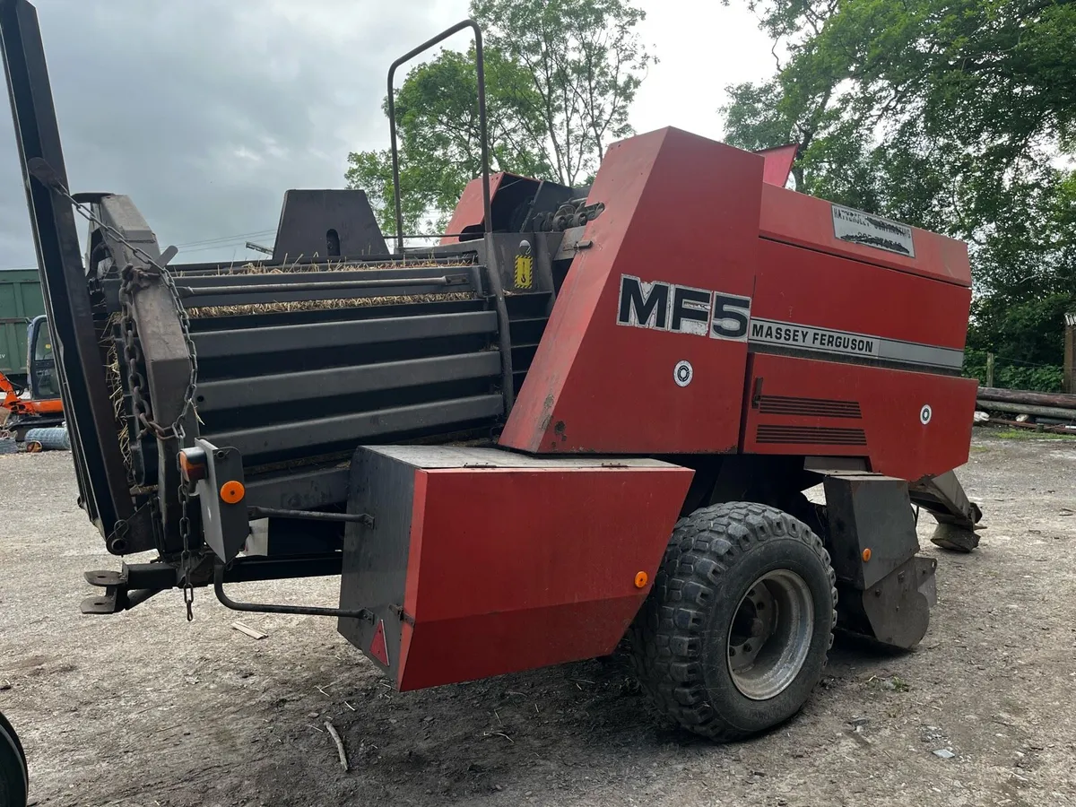 Massey Ferguson baler - Image 3