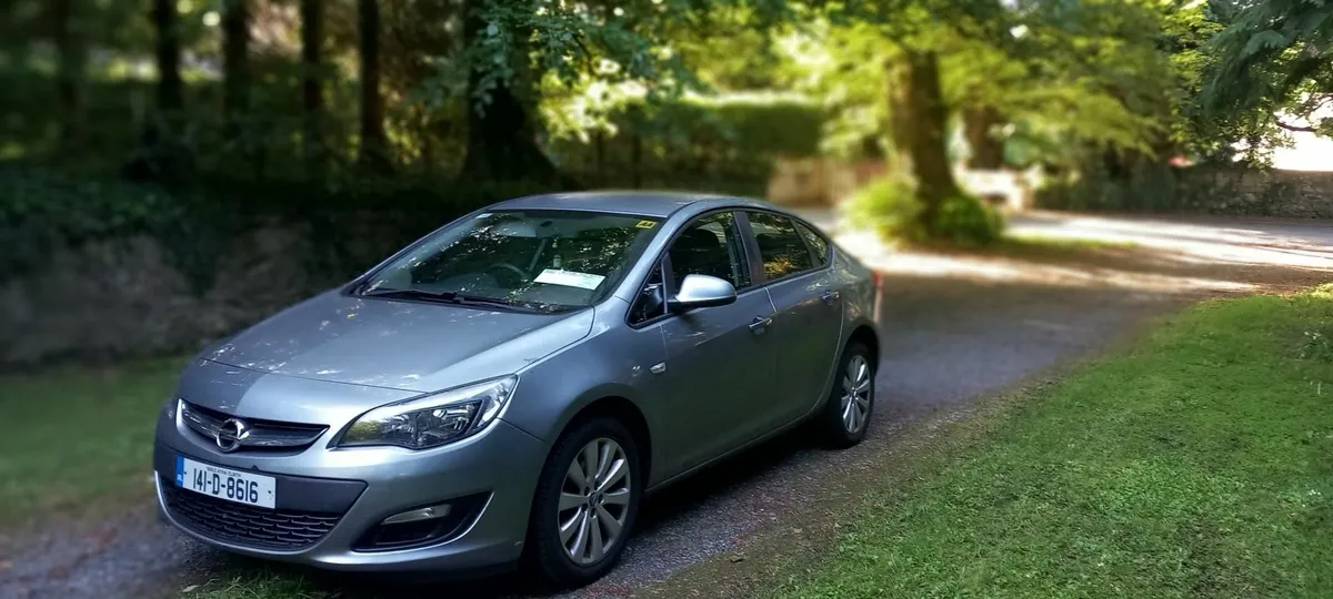 Opel Astra 2014 - Image 3