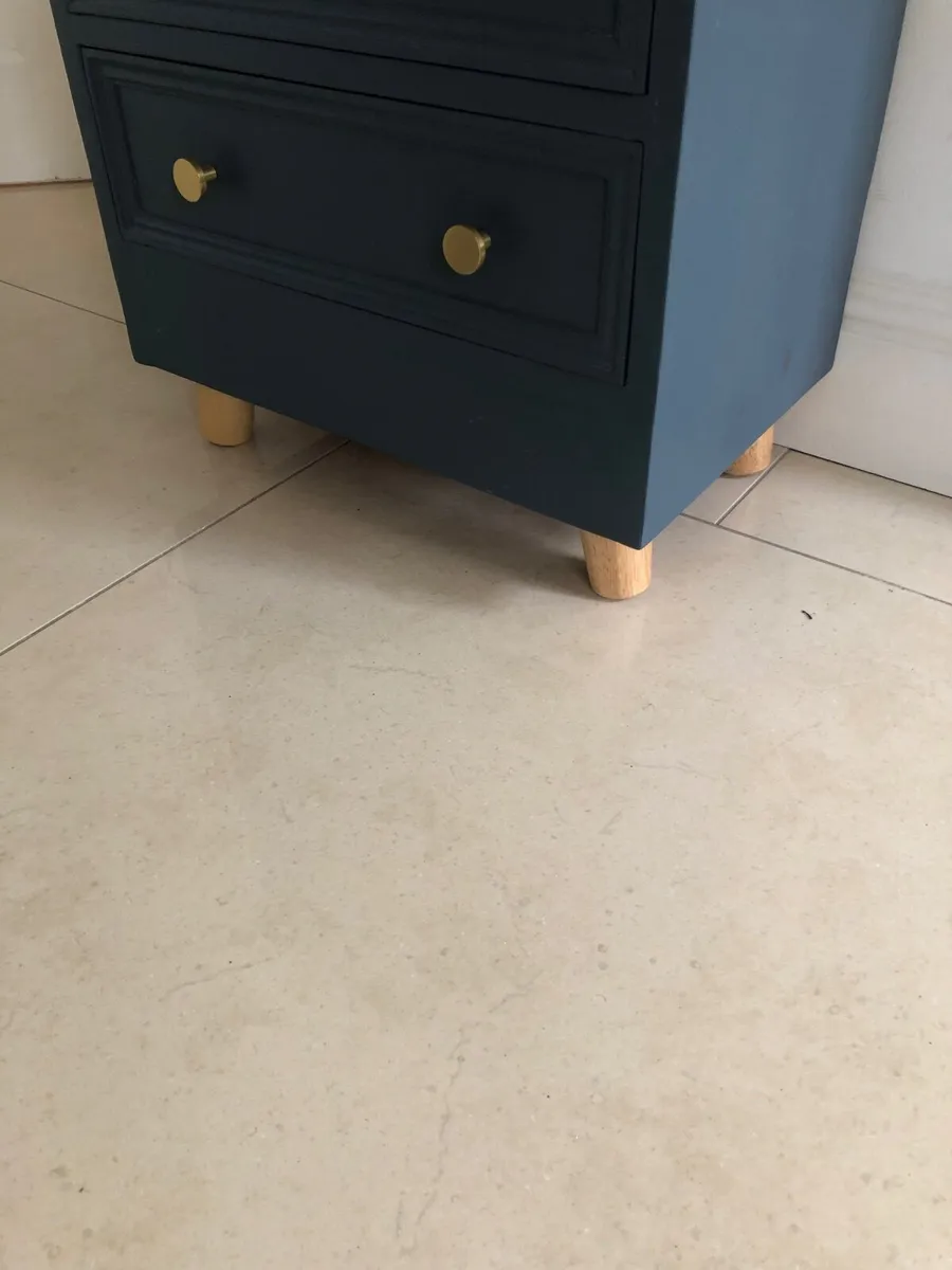 Bedside Chest of drawers - Image 2