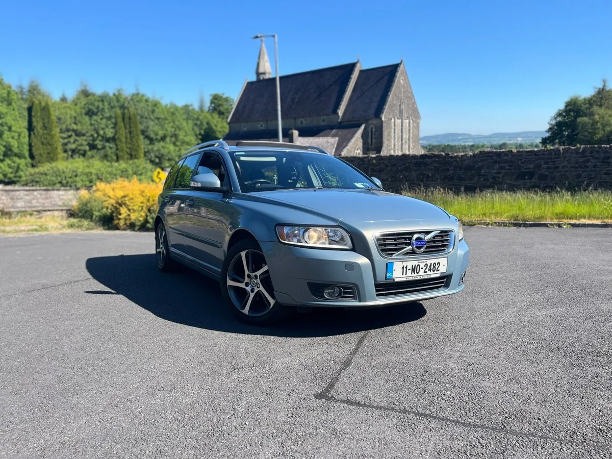 Car - Image 1
