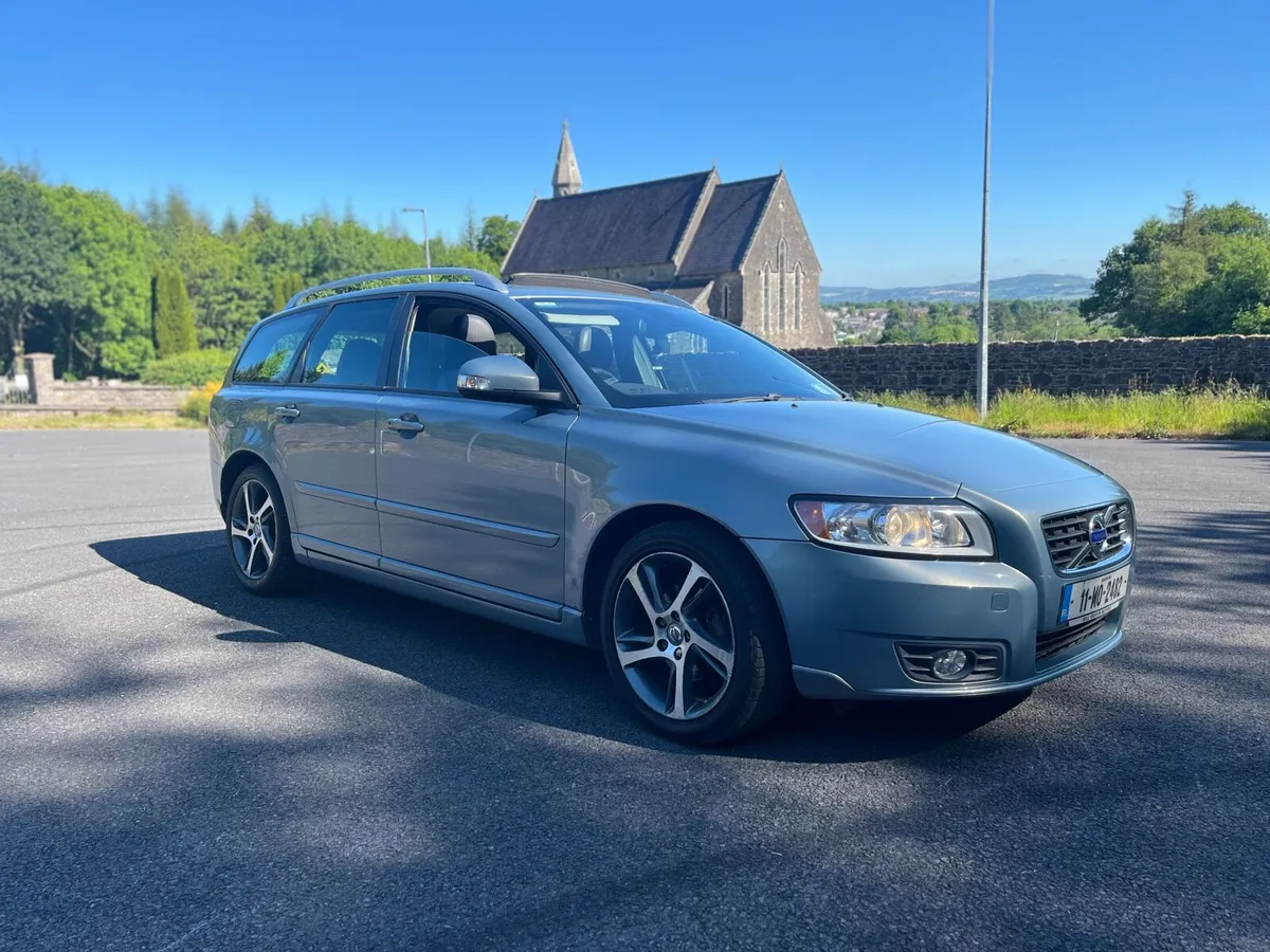 Car - Image 2