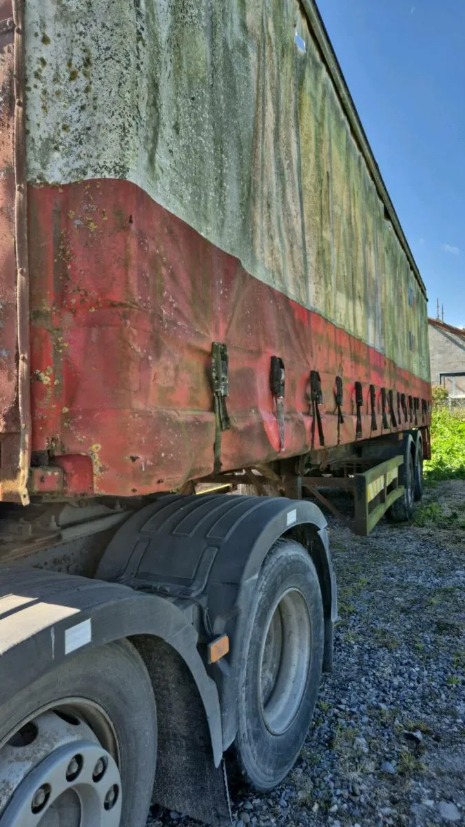 Trailer - Image 3