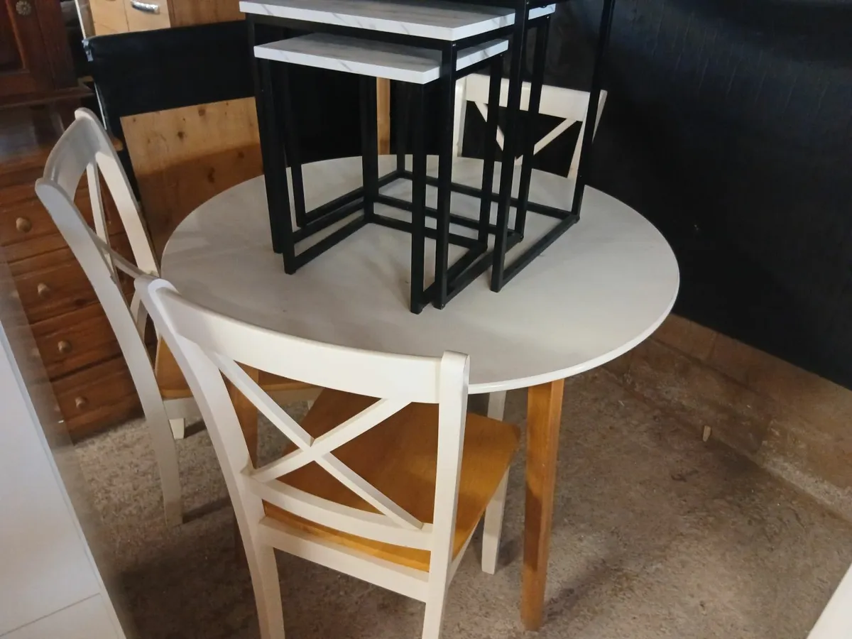 Tables and chairs - Image 3