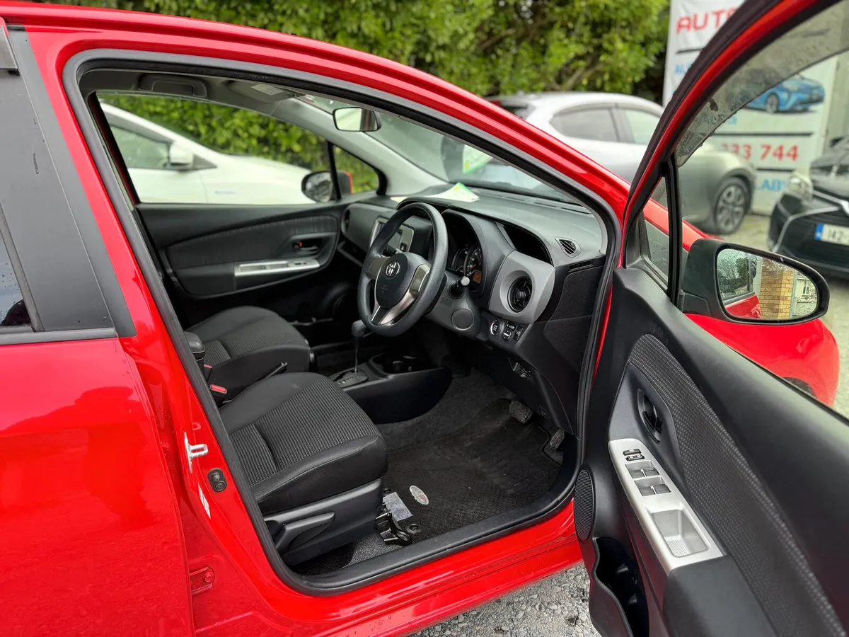 Toyota Vitz 2015 35K Miles Push start immobiliser - Image 3