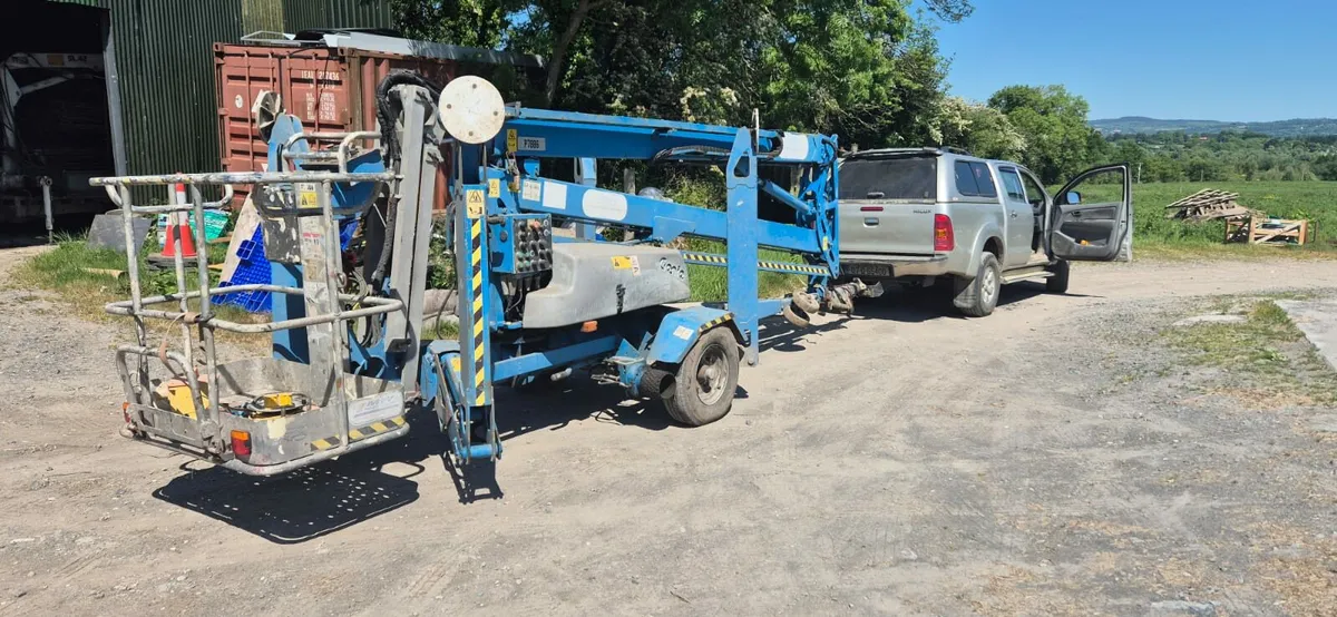 Cherry picker - Image 3
