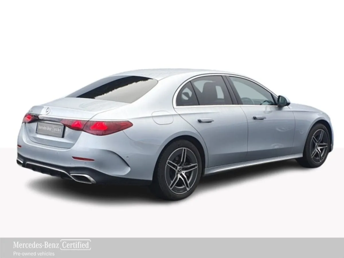 Mercedes-Benz E-Class E 300 de AMG Line Plus 2.0 - Image 4