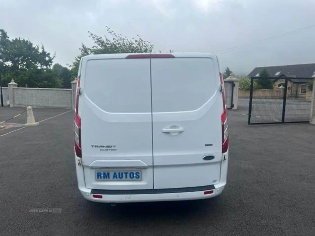 Ford Transit Custom Ltd Edition LWB FRIDGE Van - Image 4