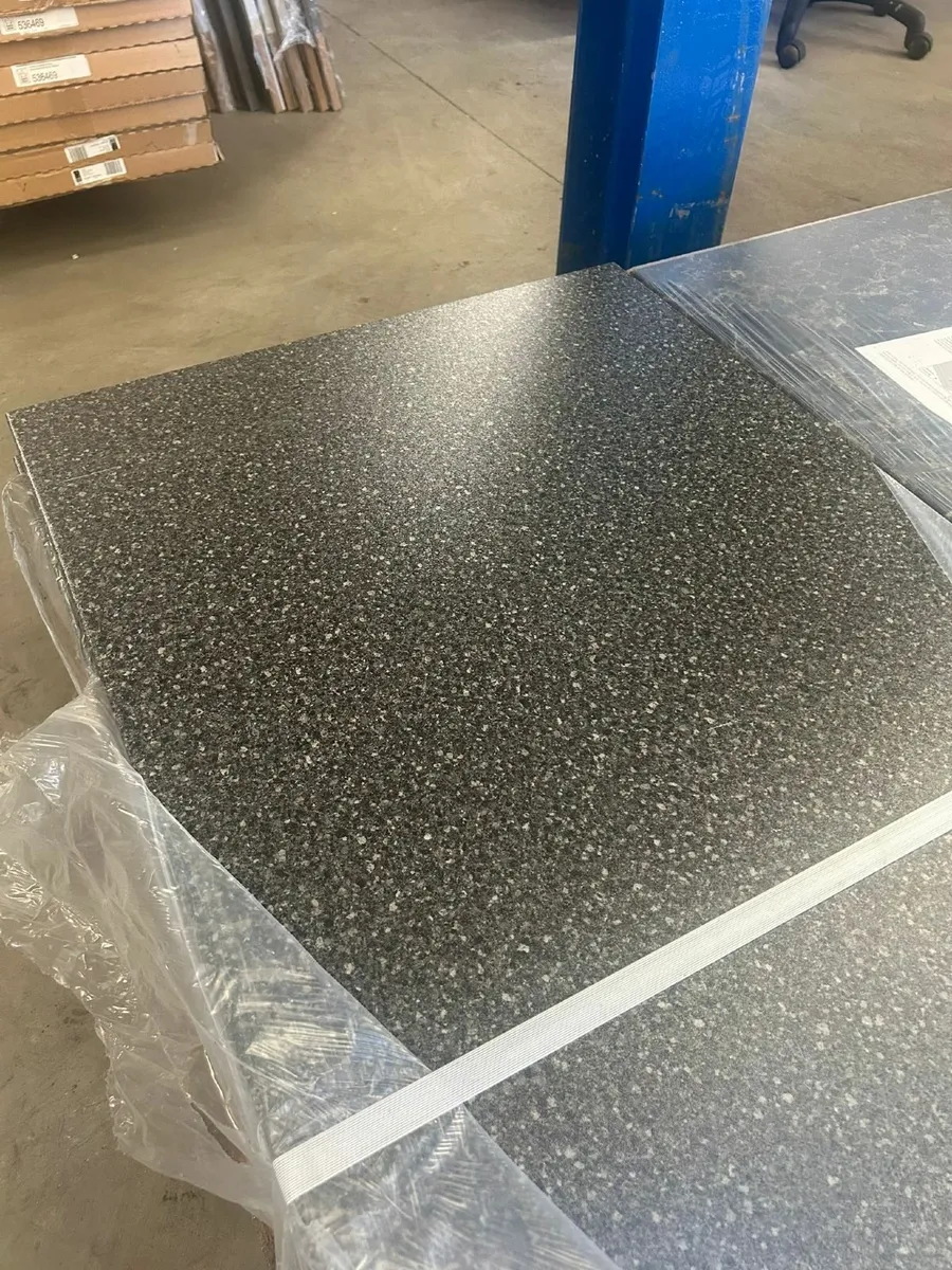 Kitchen worktops - Image 3