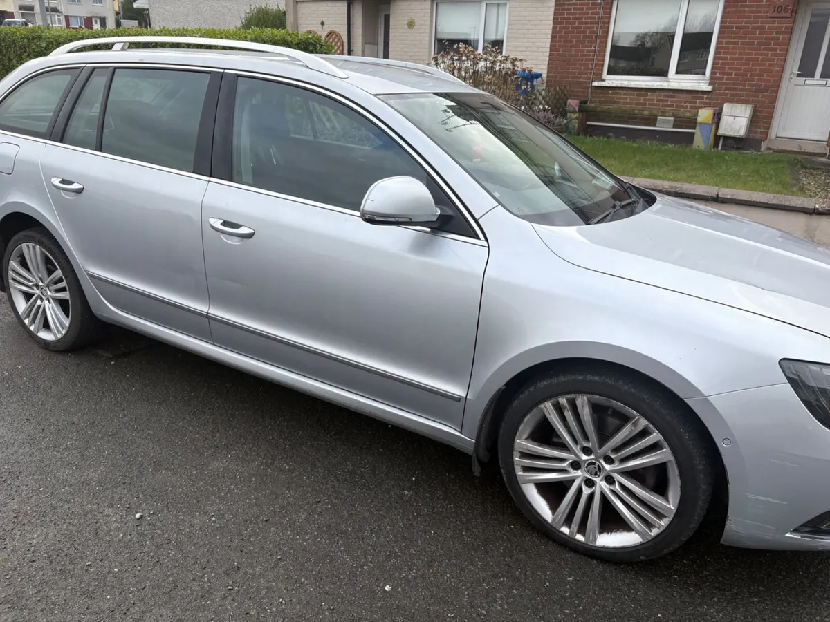 Skoda Superb 2014 - Image 4